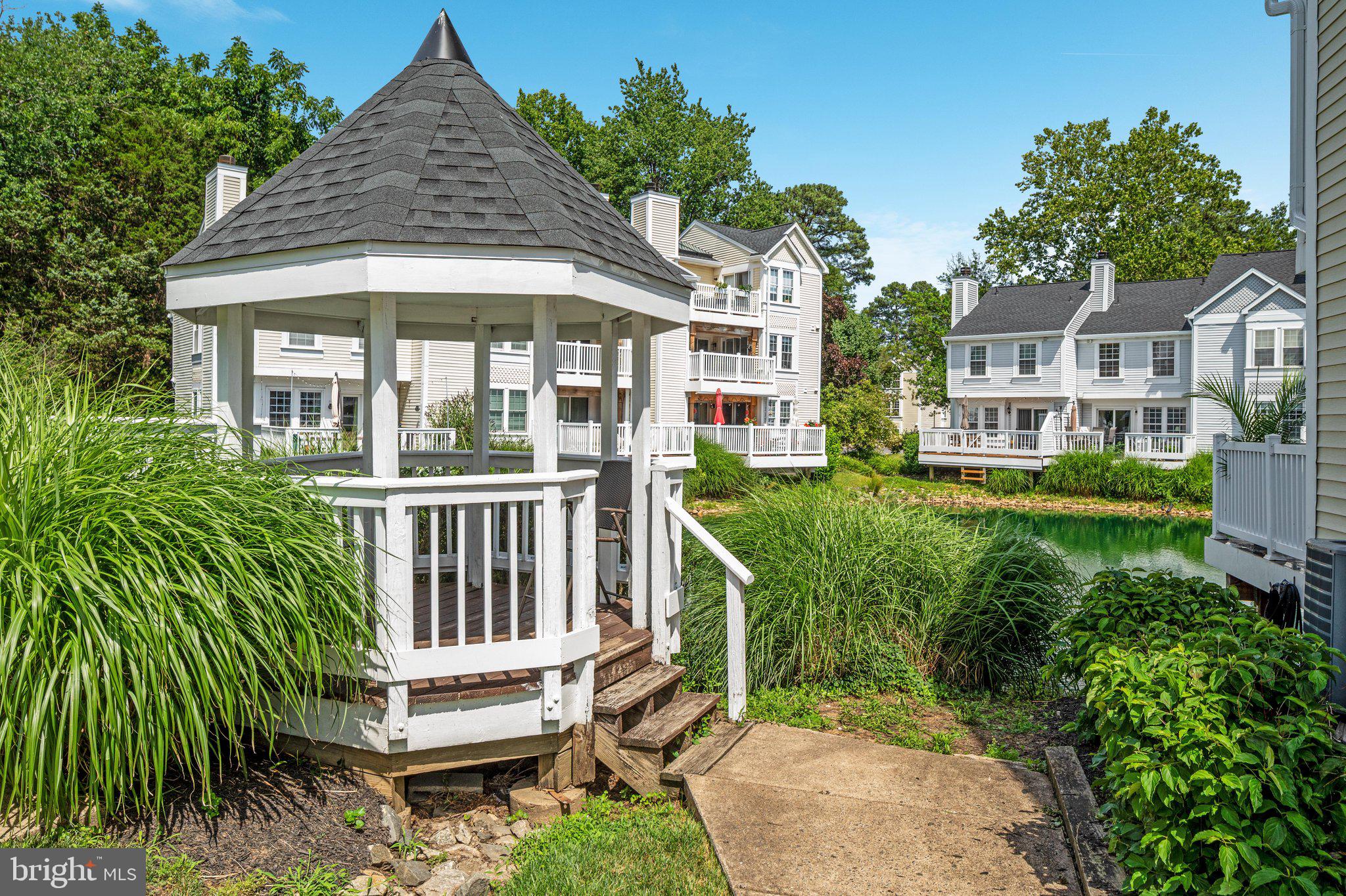 WATERS EDGE - Residential