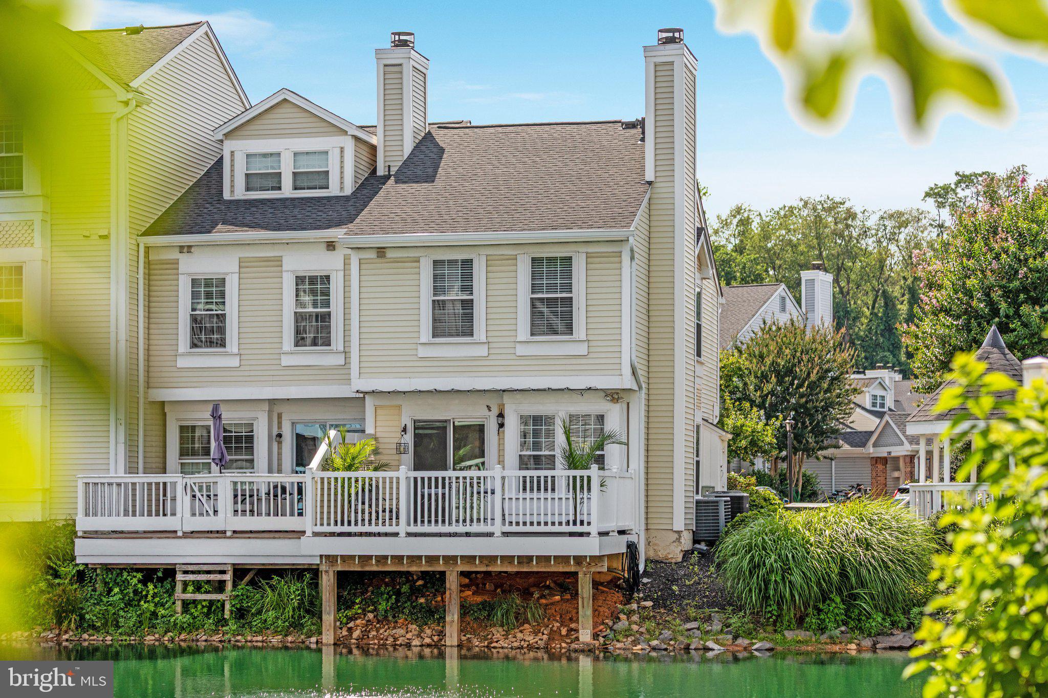 WATERS EDGE - Residential