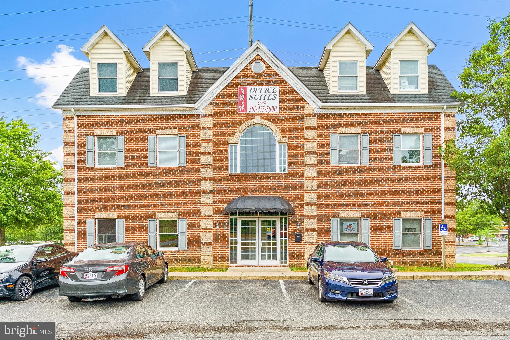 EXCELLENT LOCATION! 850 sqft unit on the 2nd floor. Great visibility/road frontage on Rt 235. Close Proximity to PAX River Naval Base. Perfect for a small business to have their own office or small retail space! Call today for additional details!