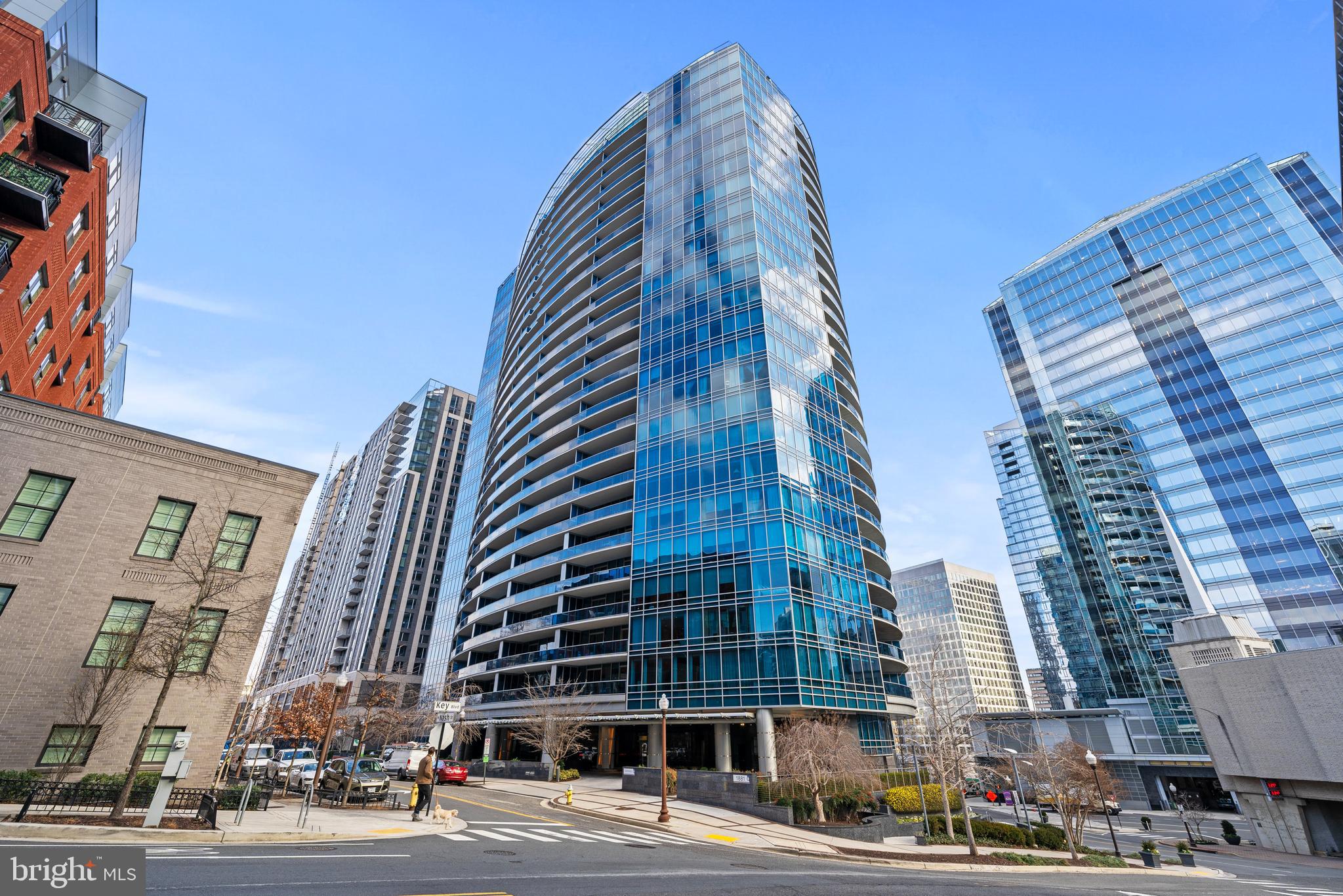 ROSSLYN - Land
