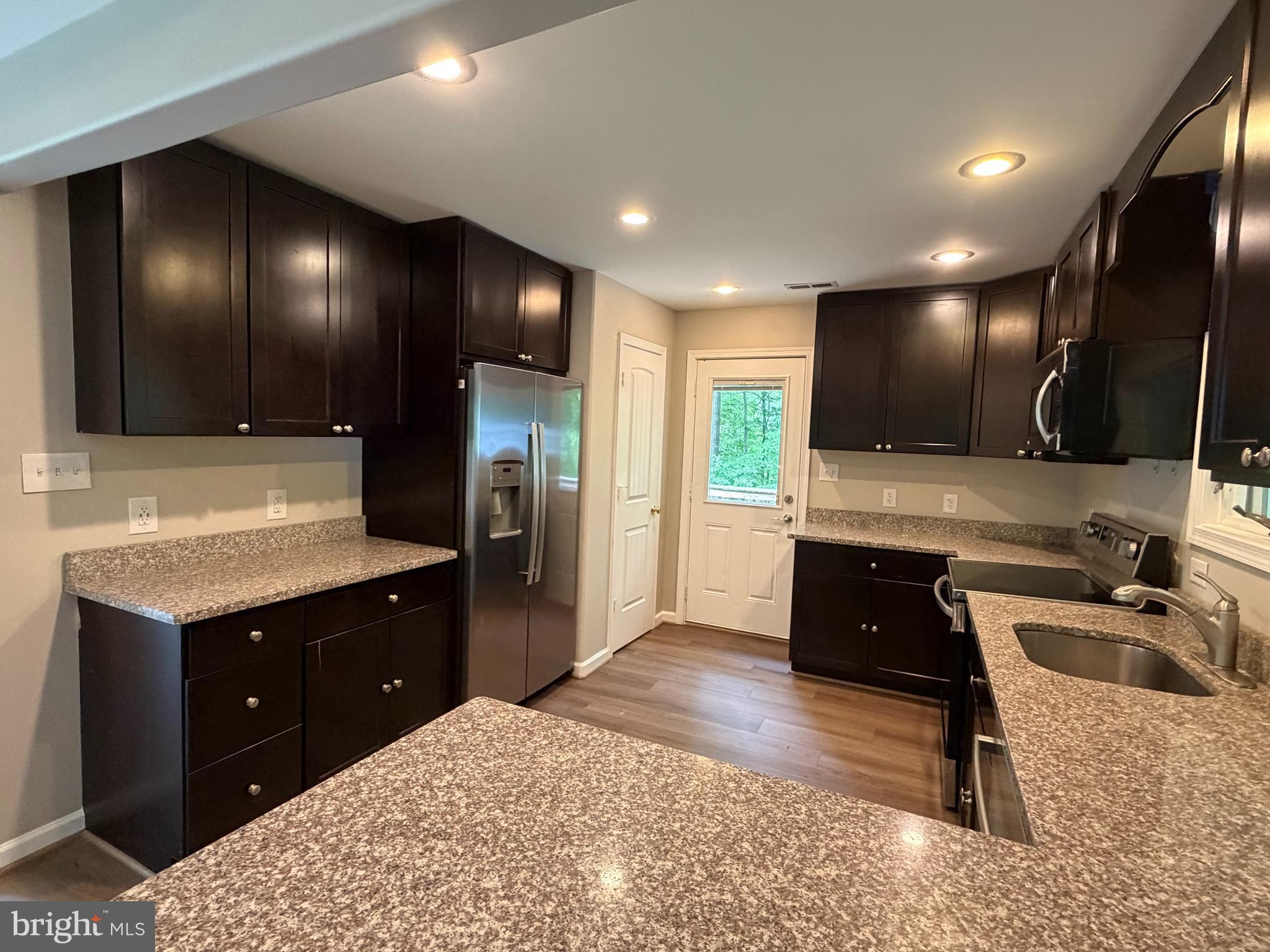 BLUE MOUNTAIN - Residential