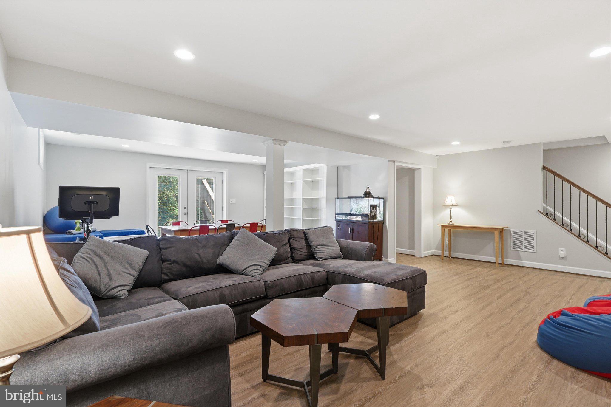 BURKE CENTRE - Residential