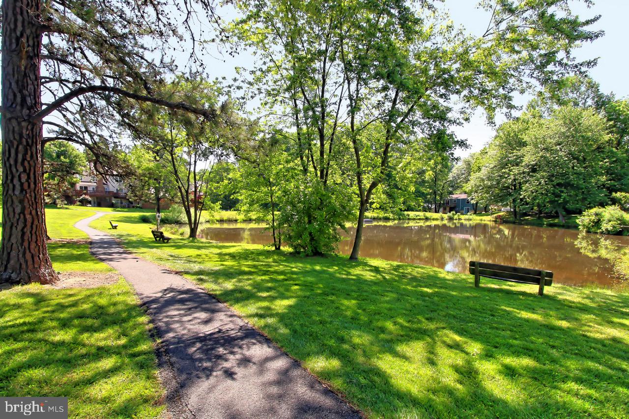BURKE CENTRE - Residential