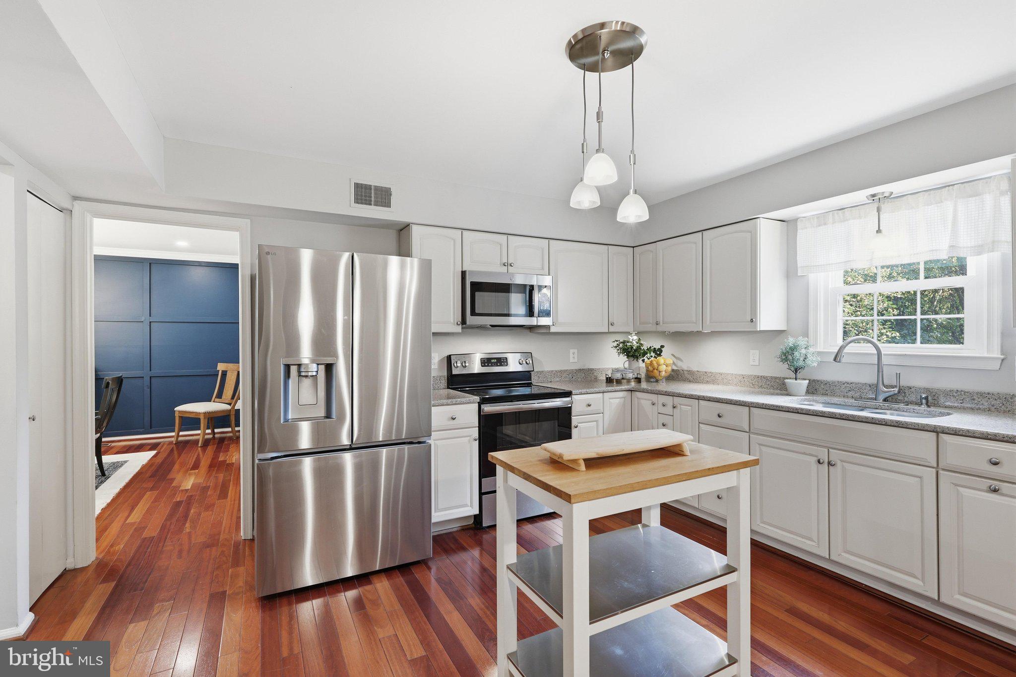 BURKE CENTRE - Residential