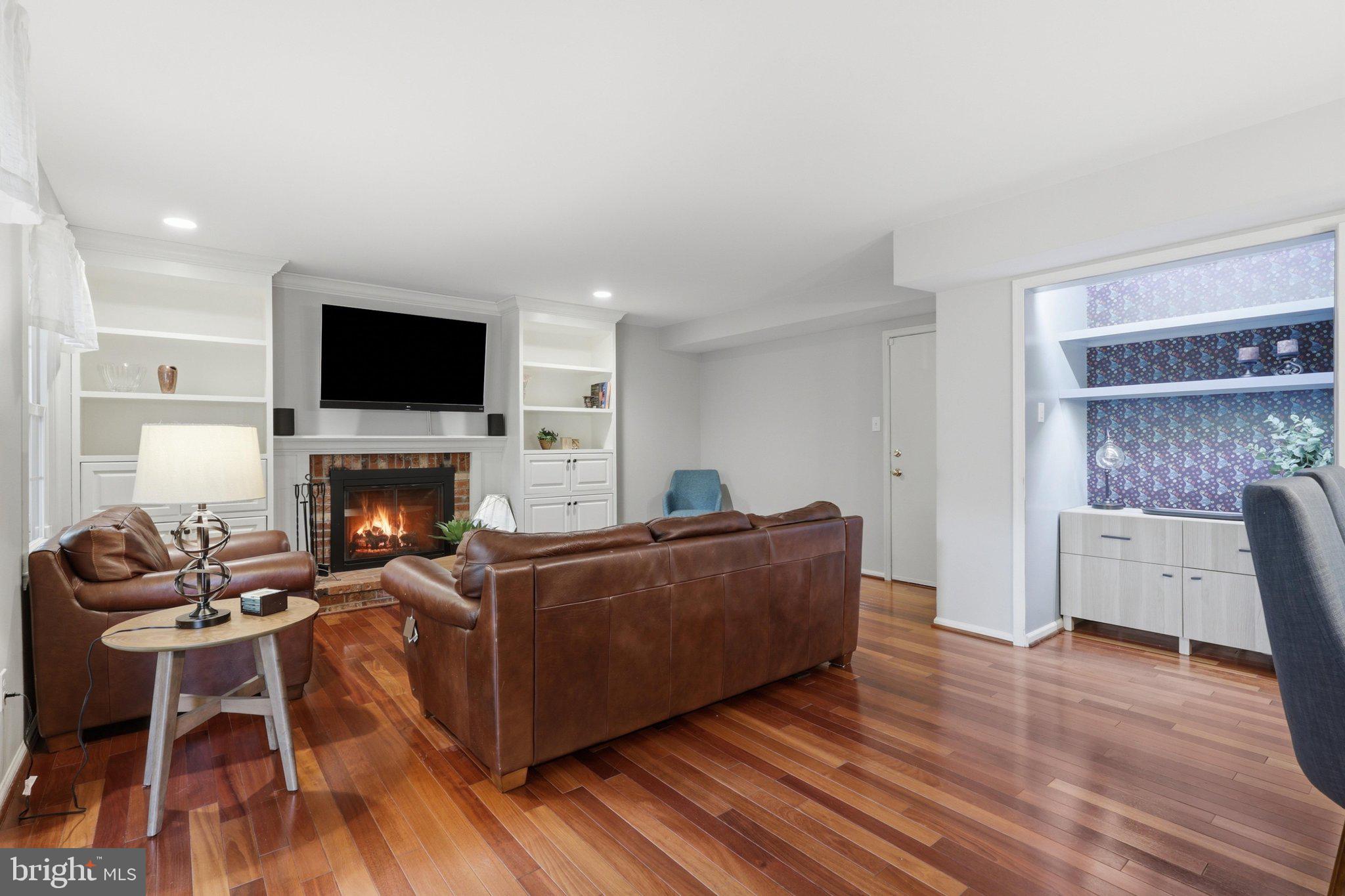 BURKE CENTRE - Residential