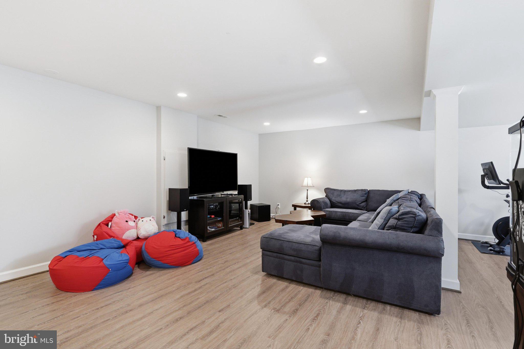 BURKE CENTRE - Residential