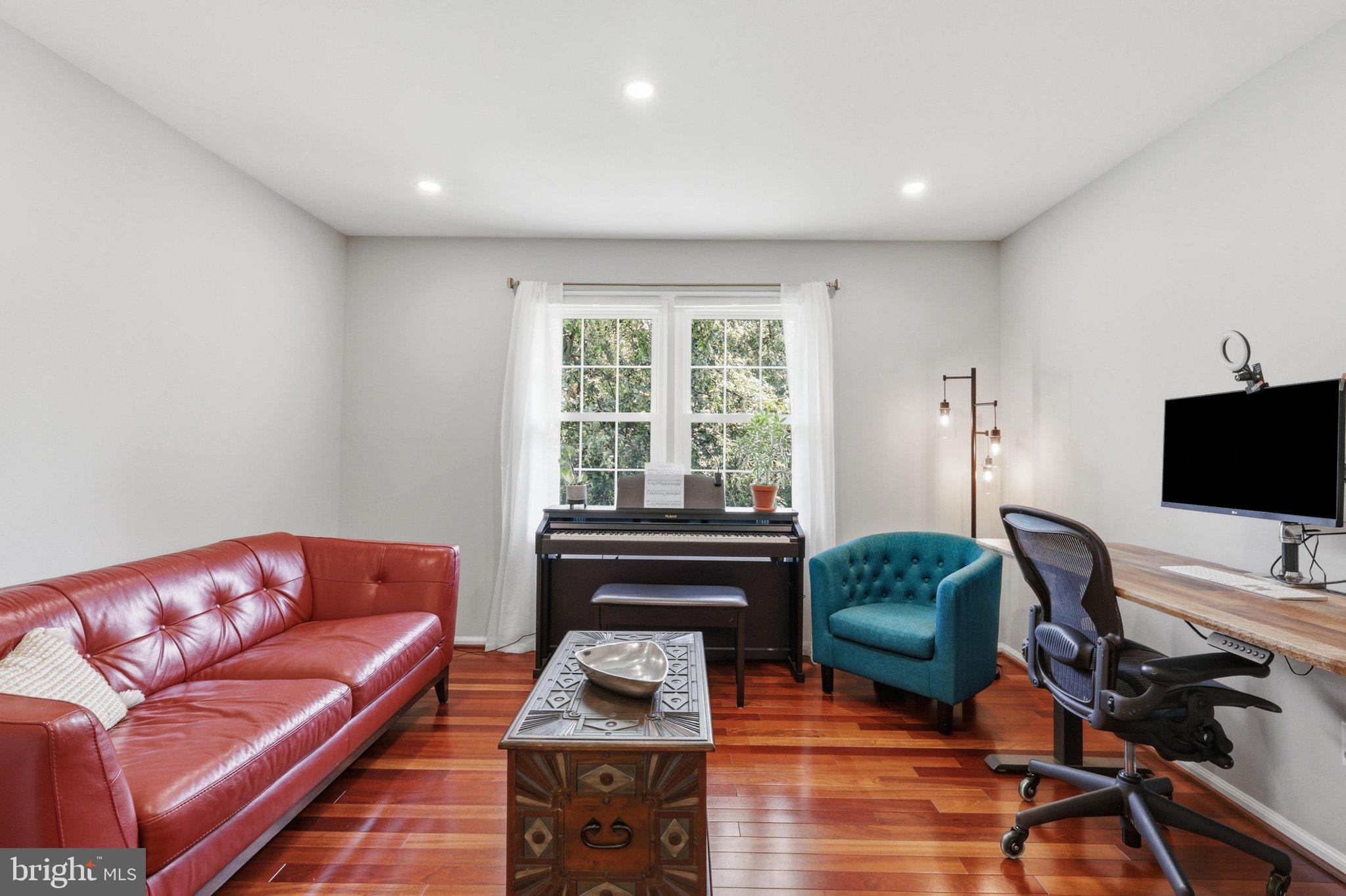 BURKE CENTRE - Residential