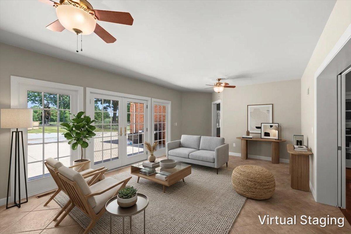 COUNTRY CLUB VIEW - Residential