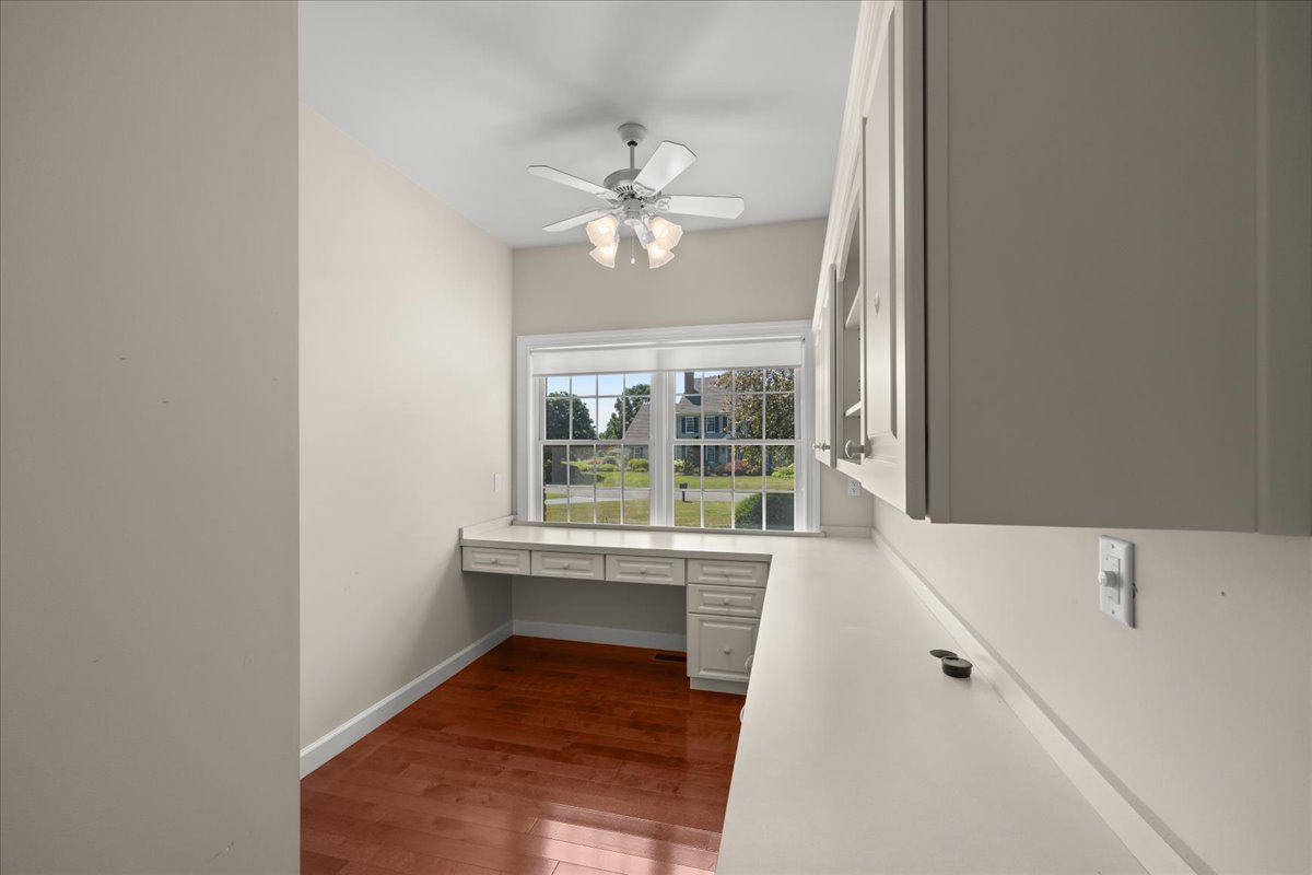 COUNTRY CLUB VIEW - Residential