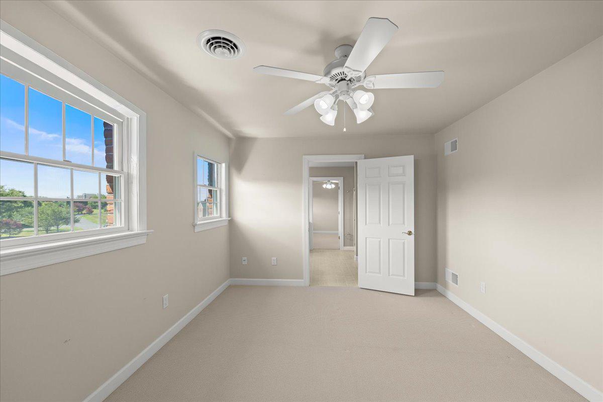 COUNTRY CLUB VIEW - Residential