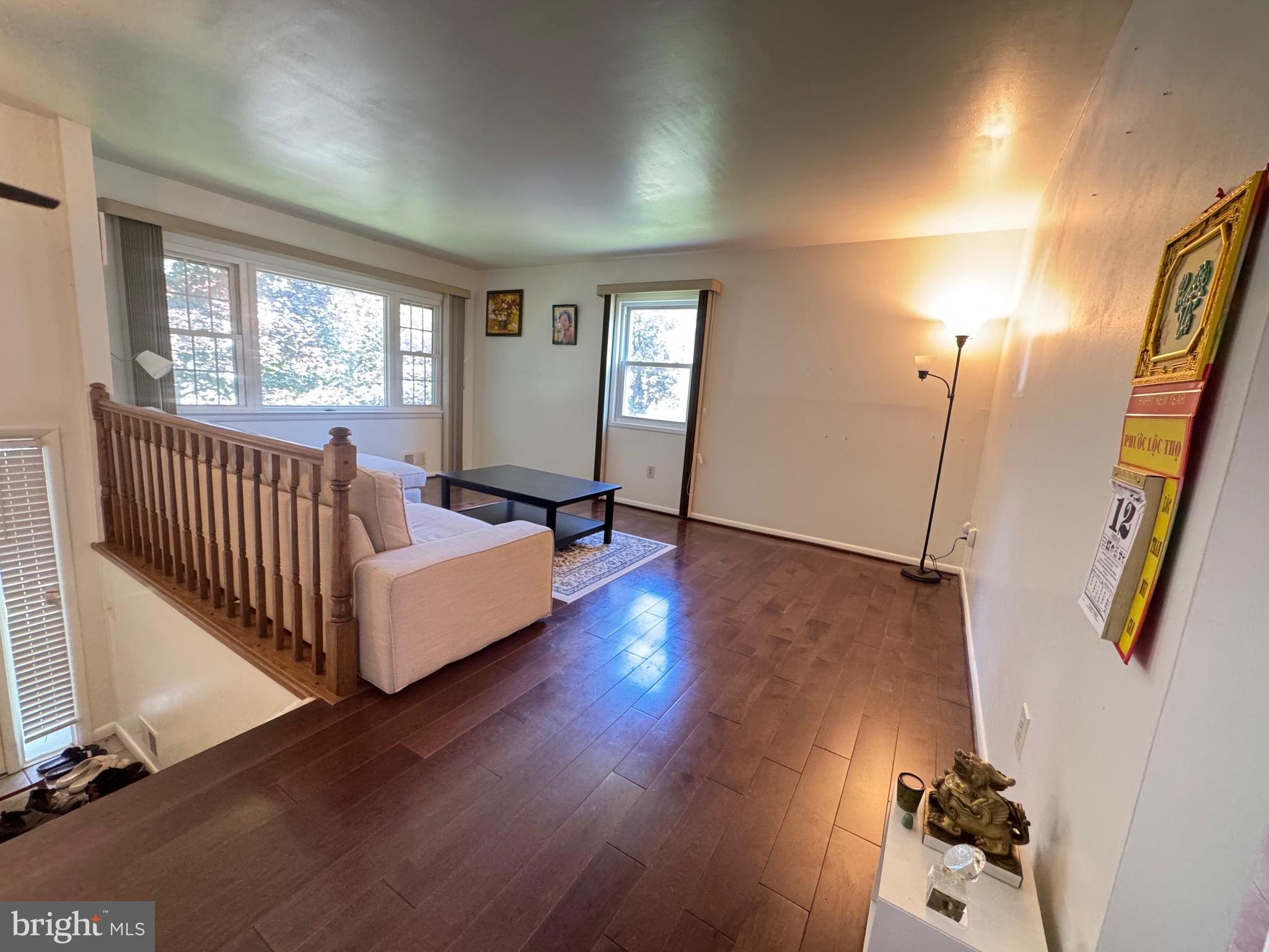 LAUREL - Residential