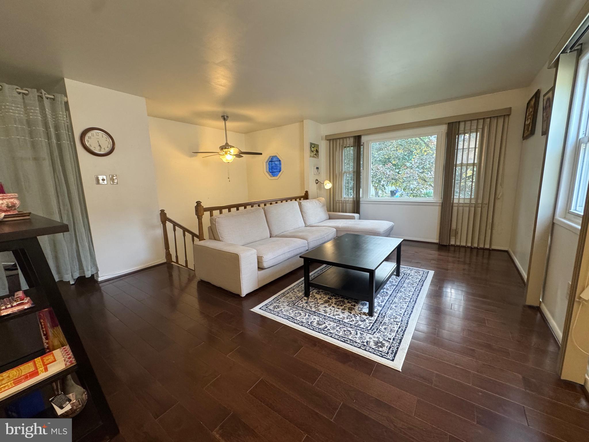 LAUREL - Residential