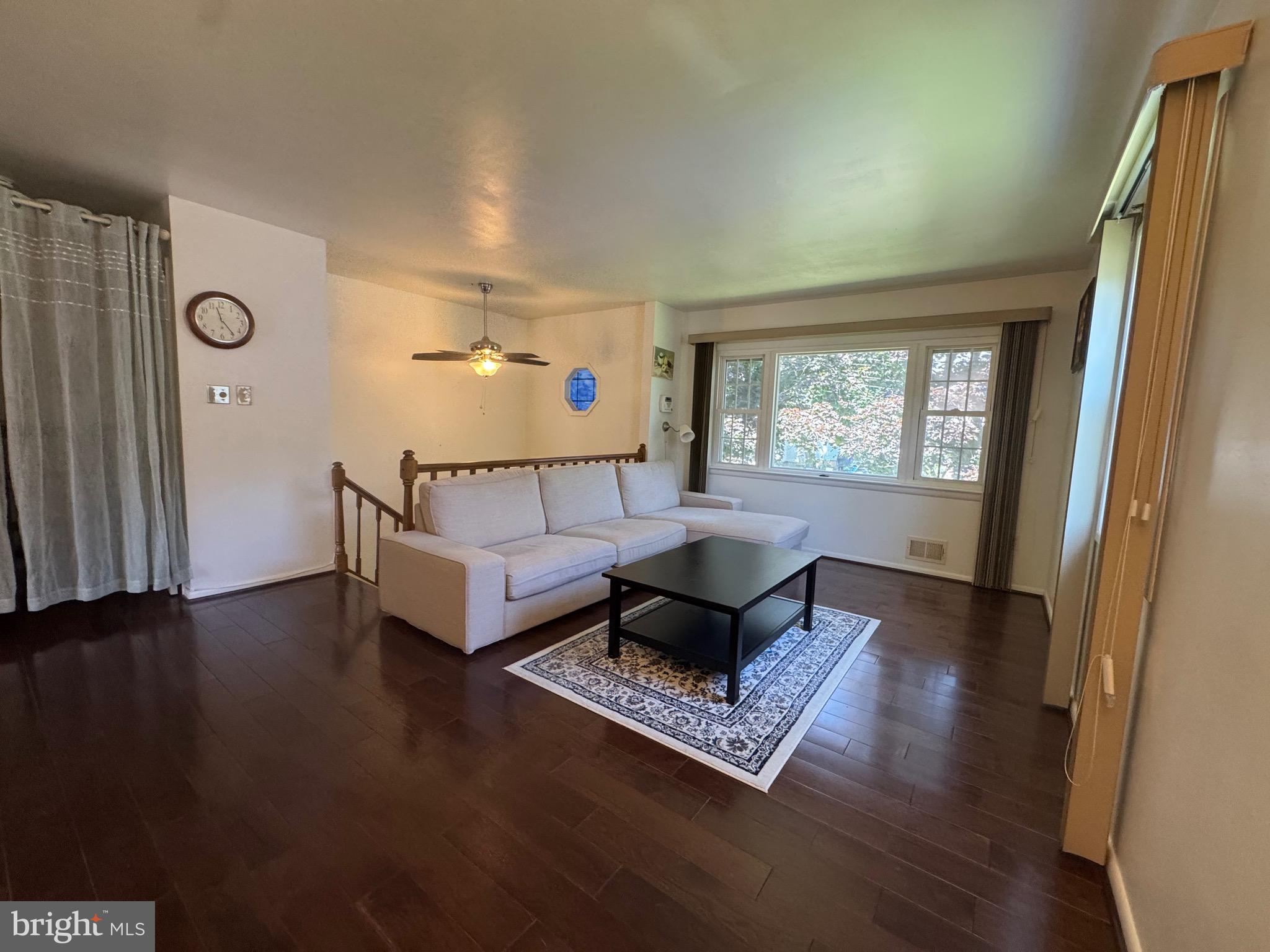LAUREL - Residential