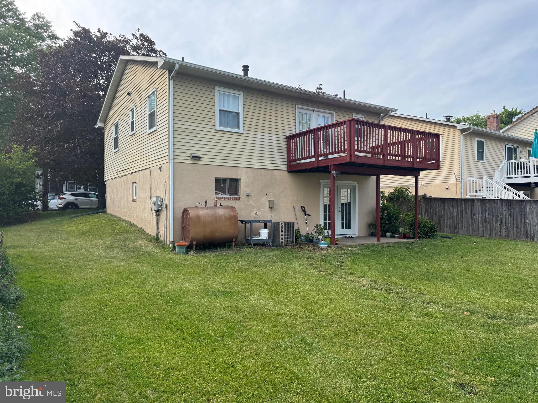 LAUREL - Residential