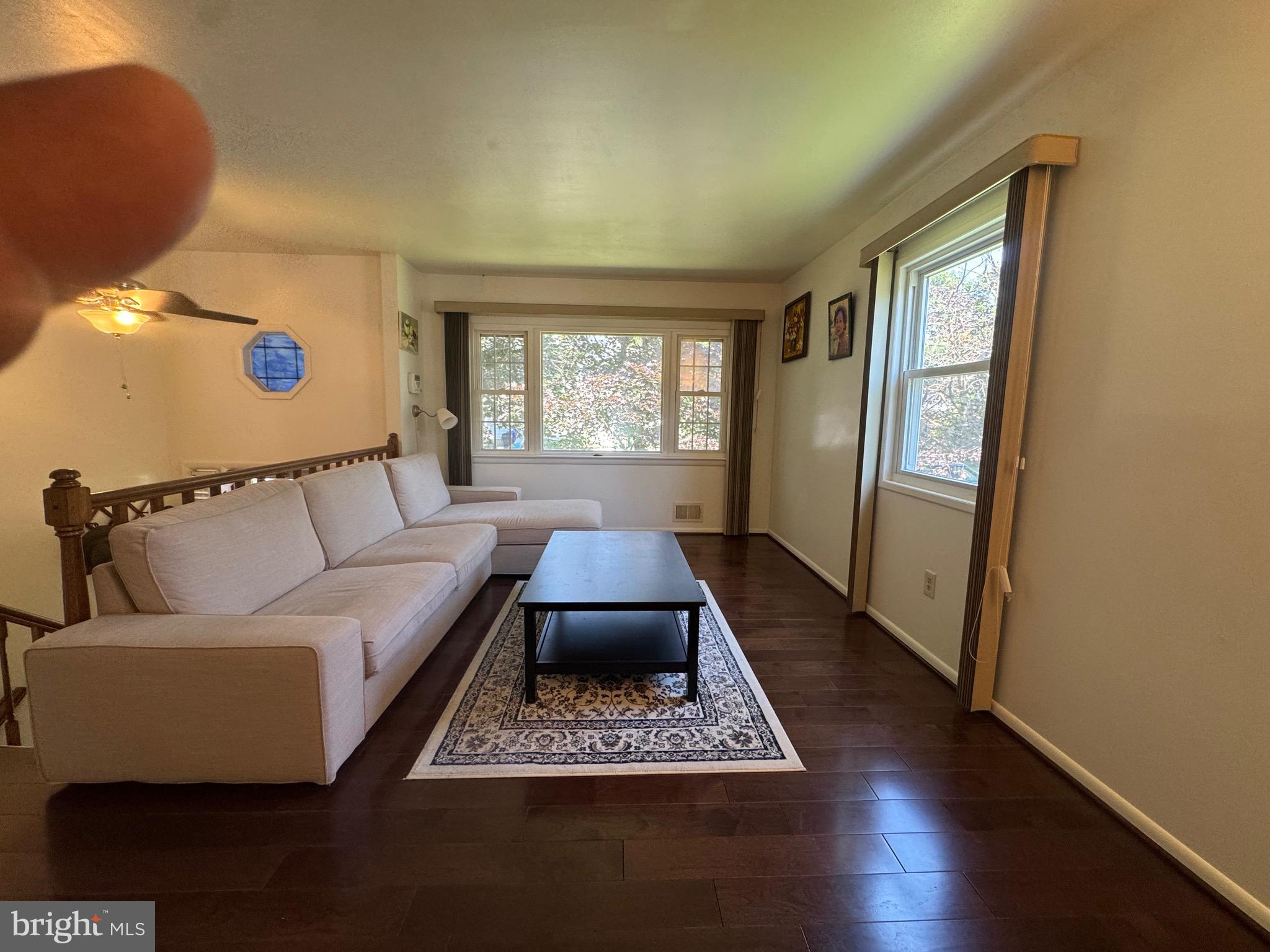 LAUREL - Residential