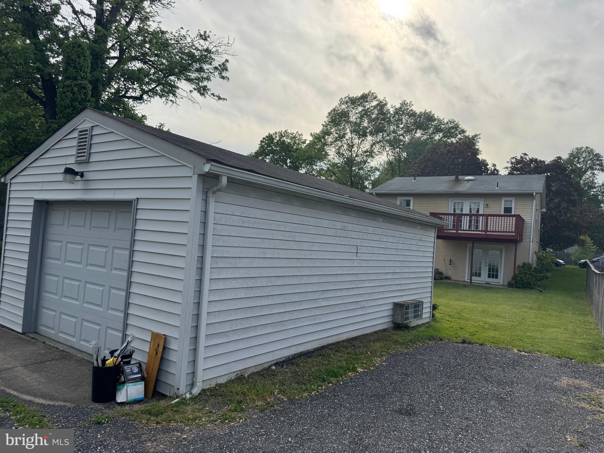 LAUREL - Residential