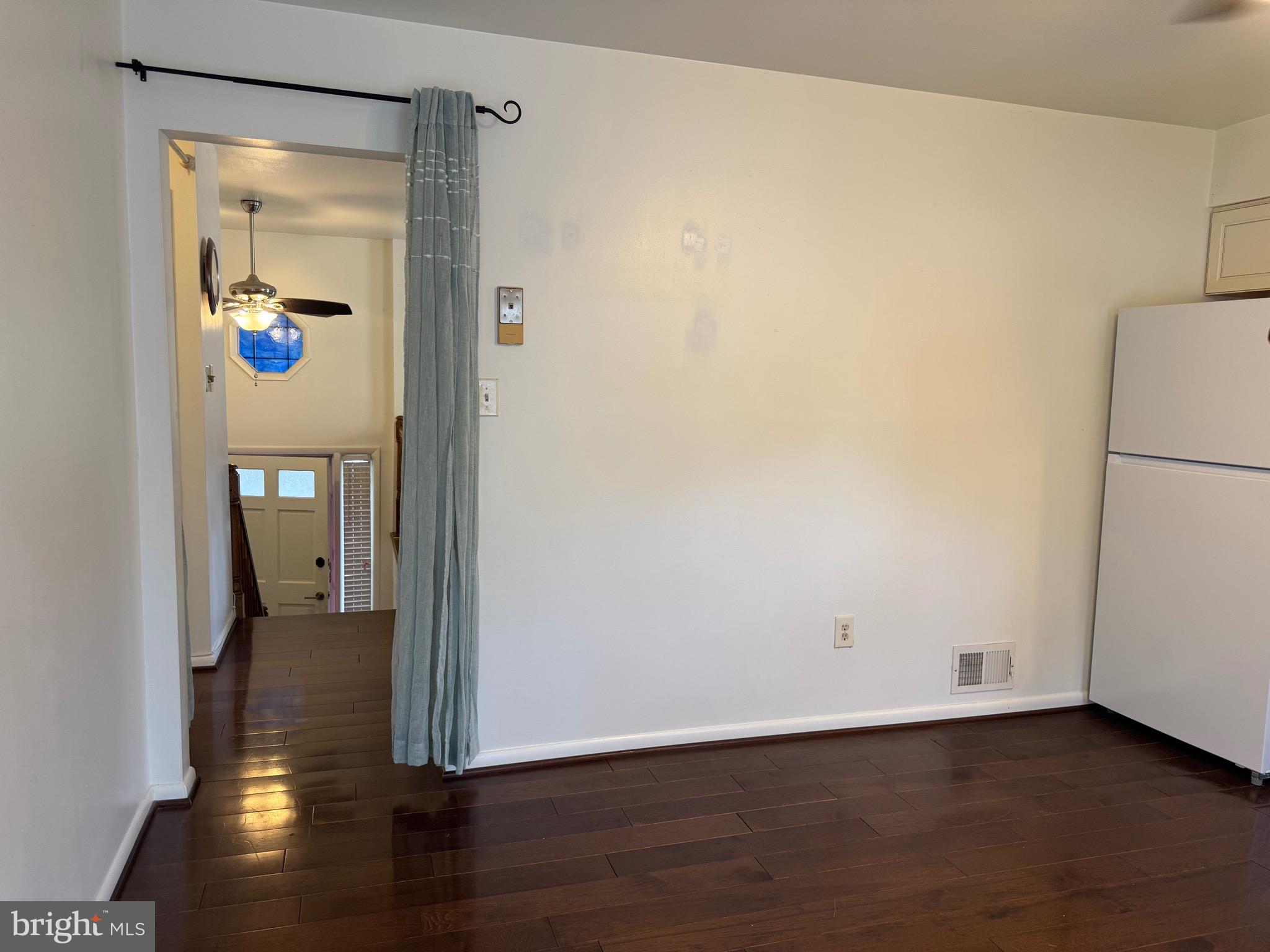 LAUREL - Residential