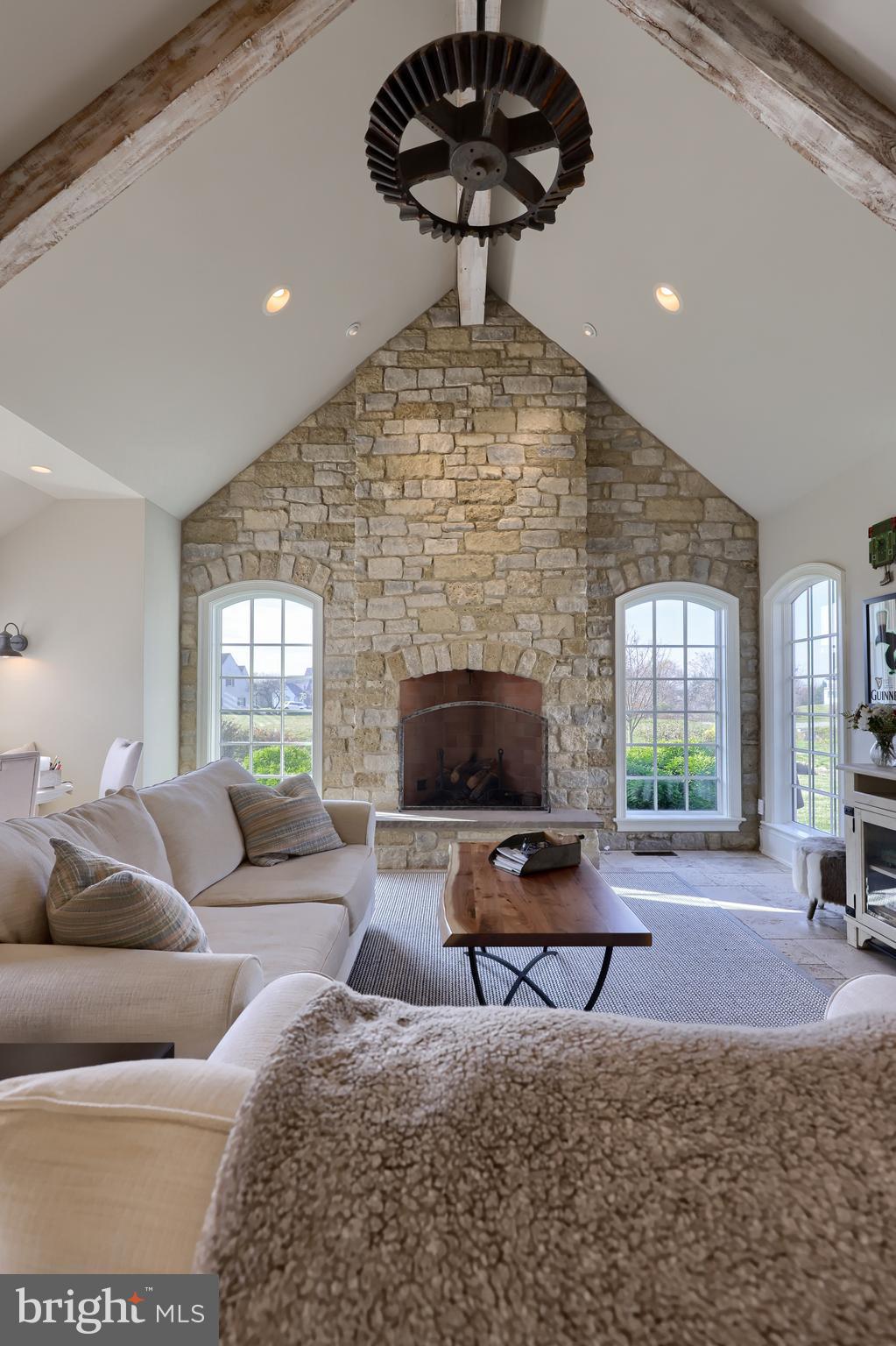 FARM ON QUARRY ROAD - Residential