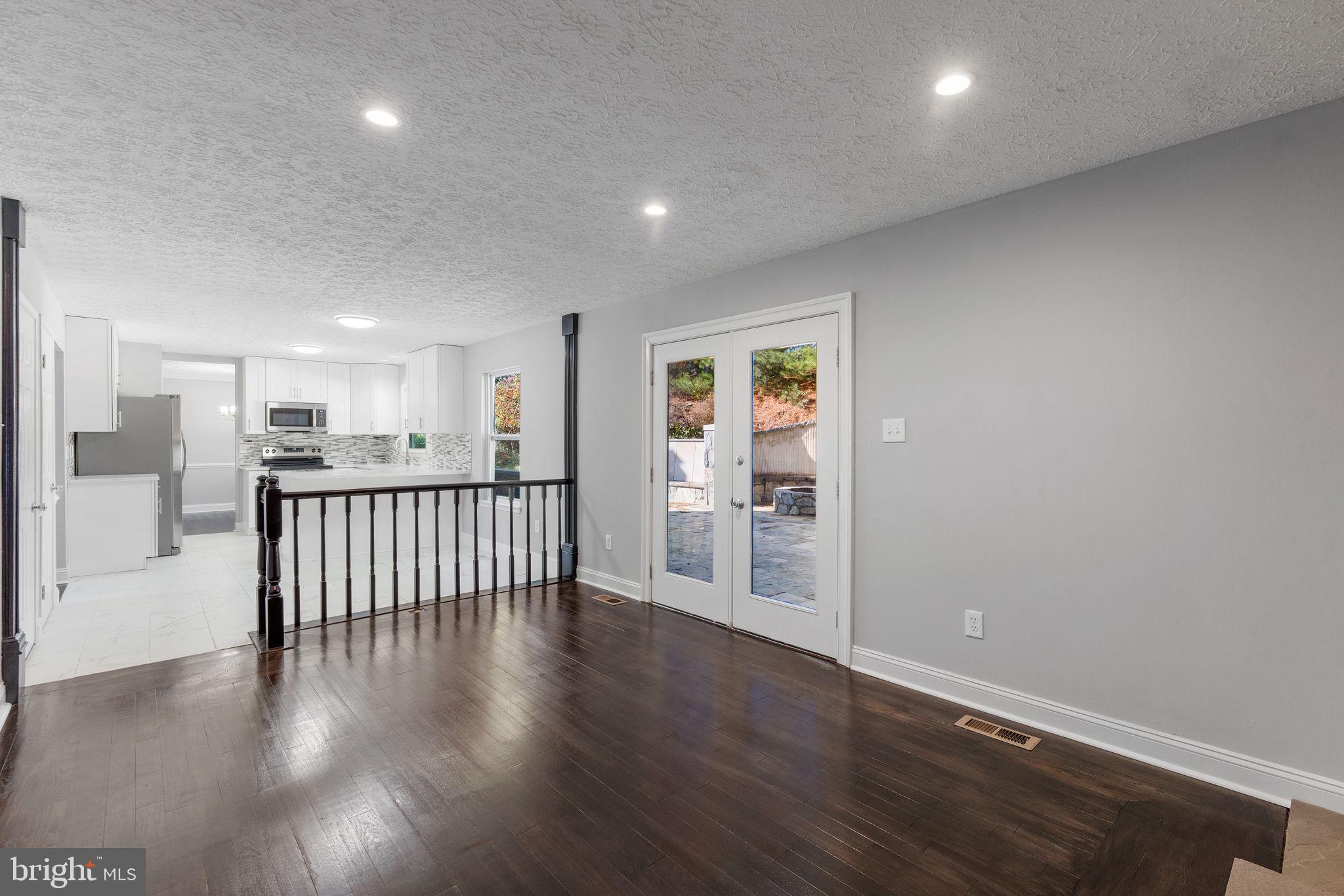 TANGLEWOOD - Residential