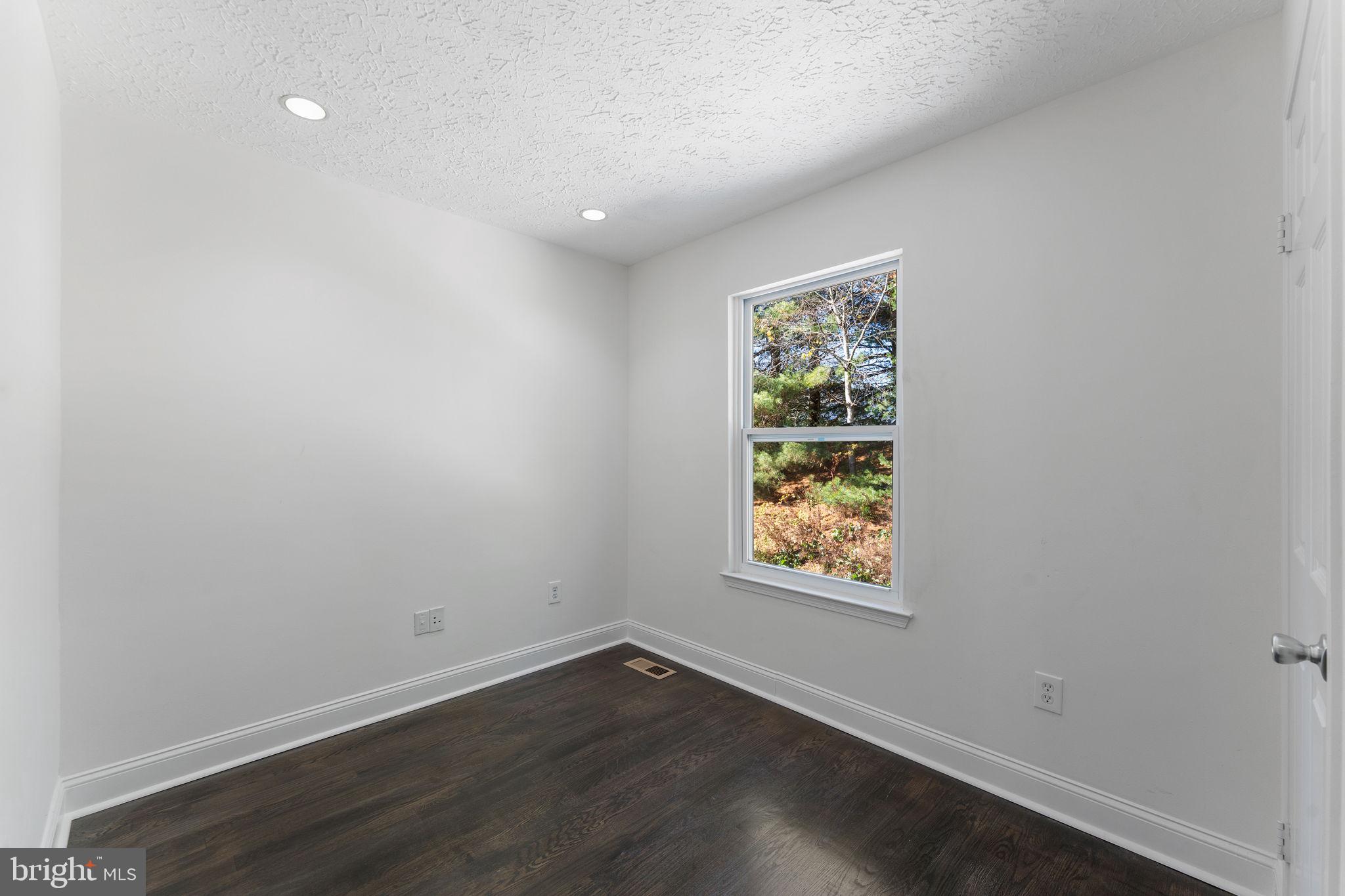 TANGLEWOOD - Residential