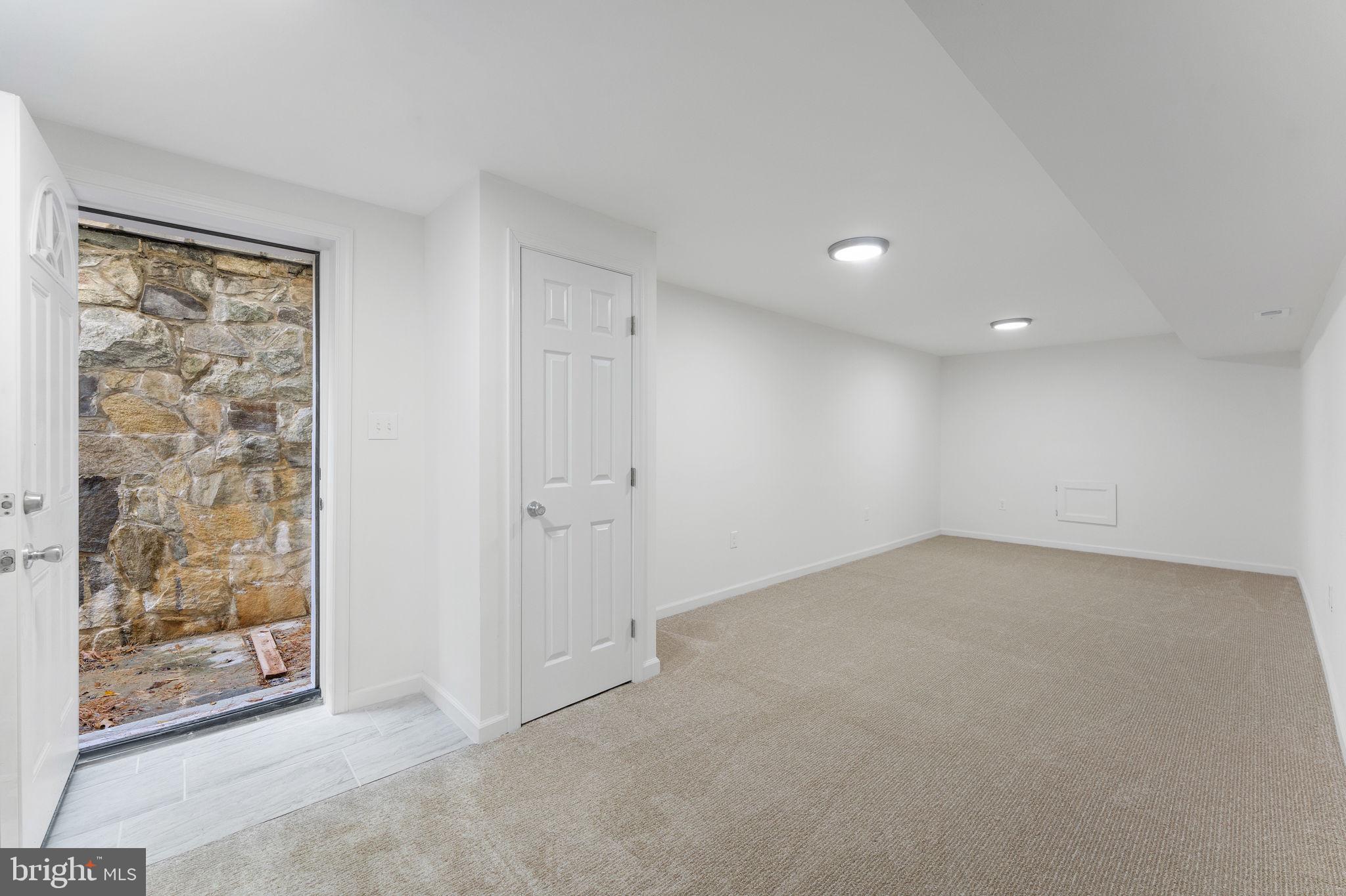 TANGLEWOOD - Residential