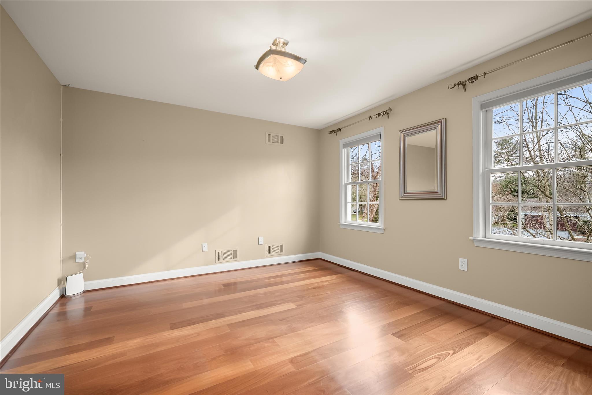 BRADLEY MANOR - Residential