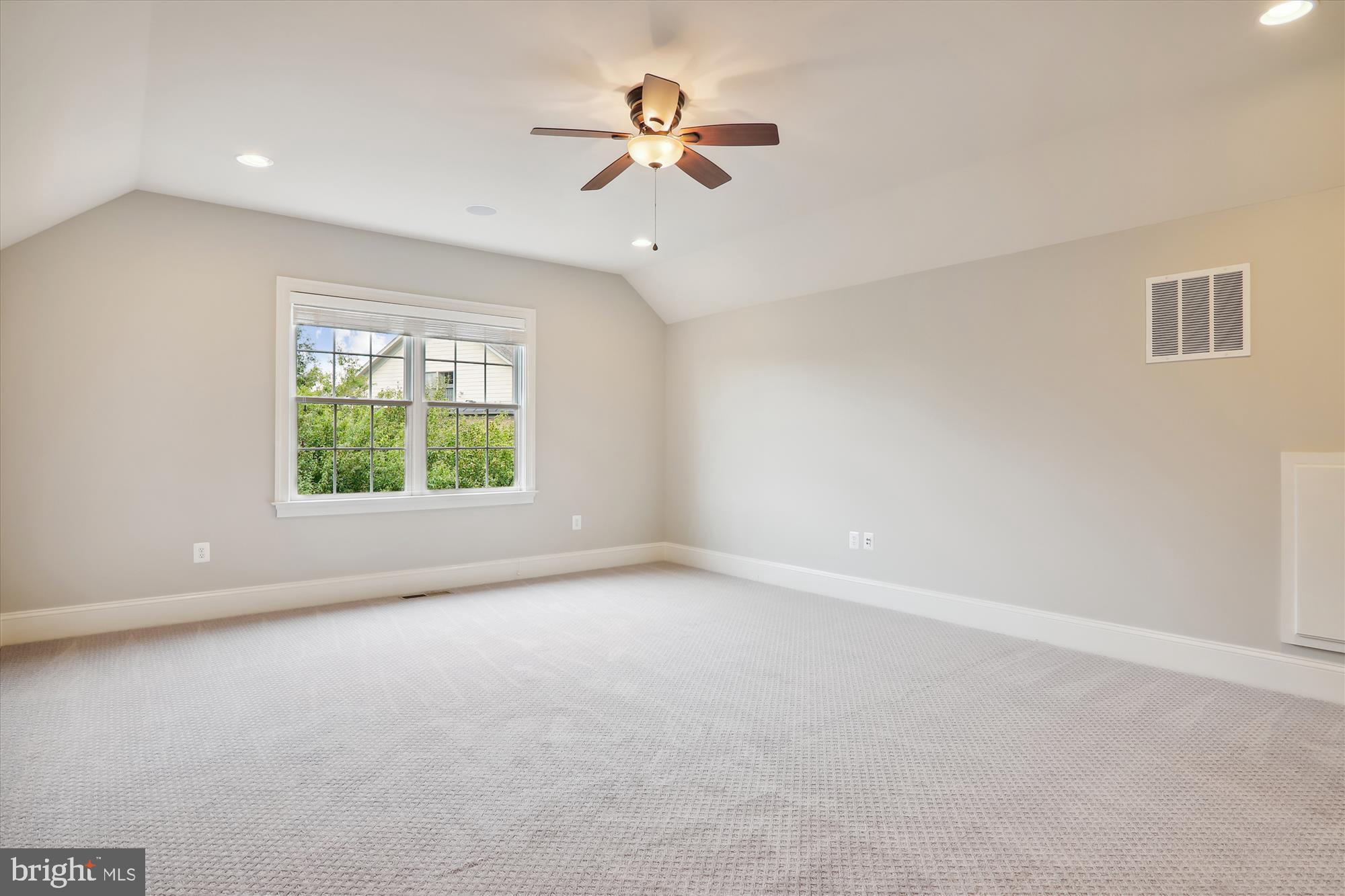 OAK GROVE - Residential