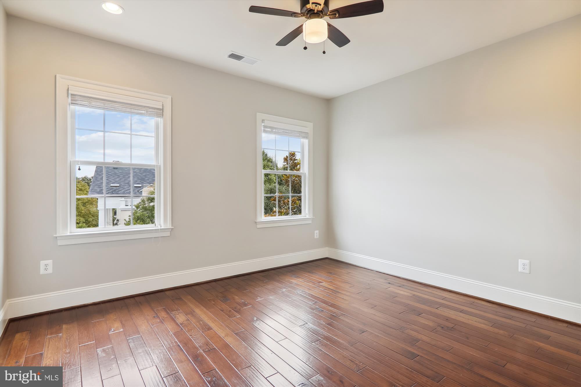 OAK GROVE - Residential