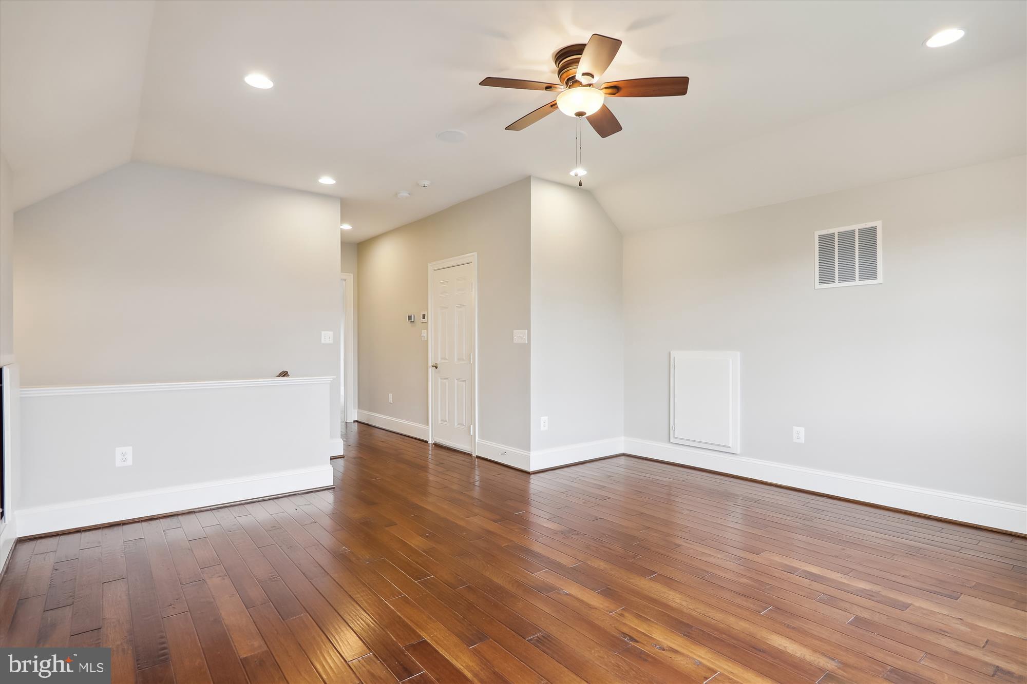OAK GROVE - Residential