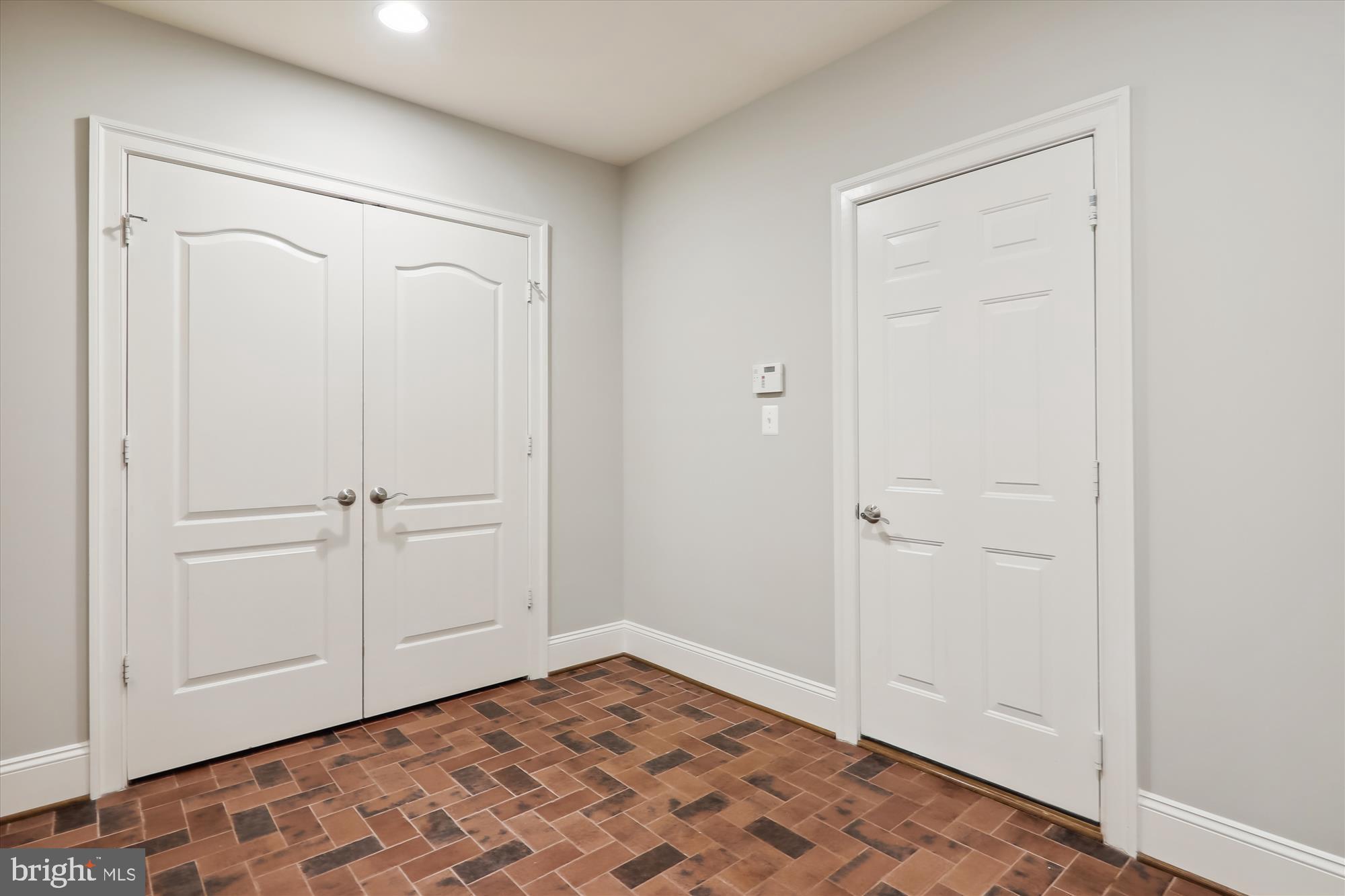 OAK GROVE - Residential