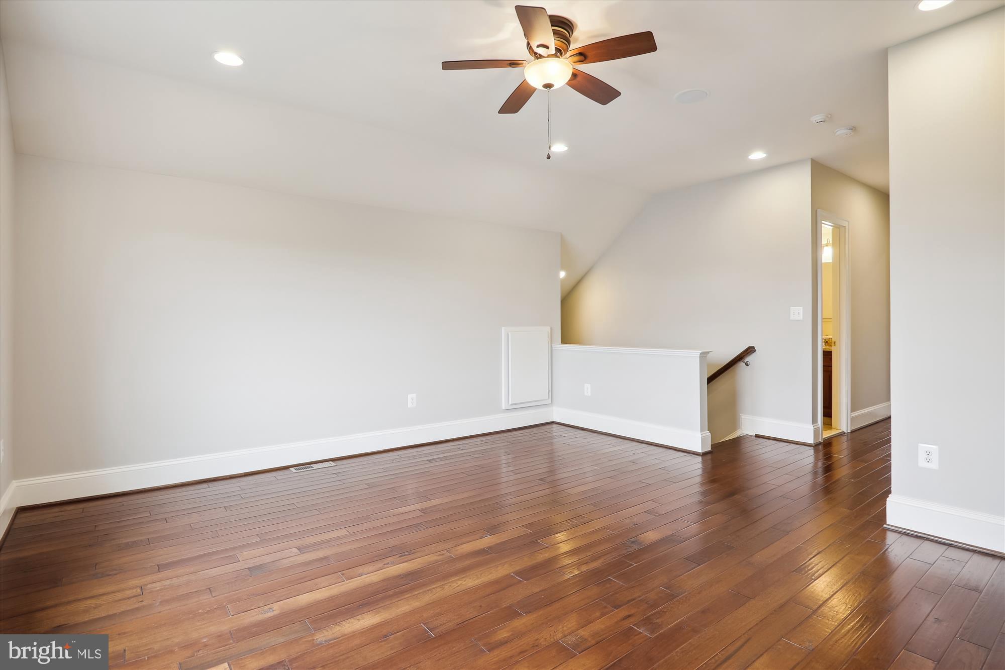 OAK GROVE - Residential