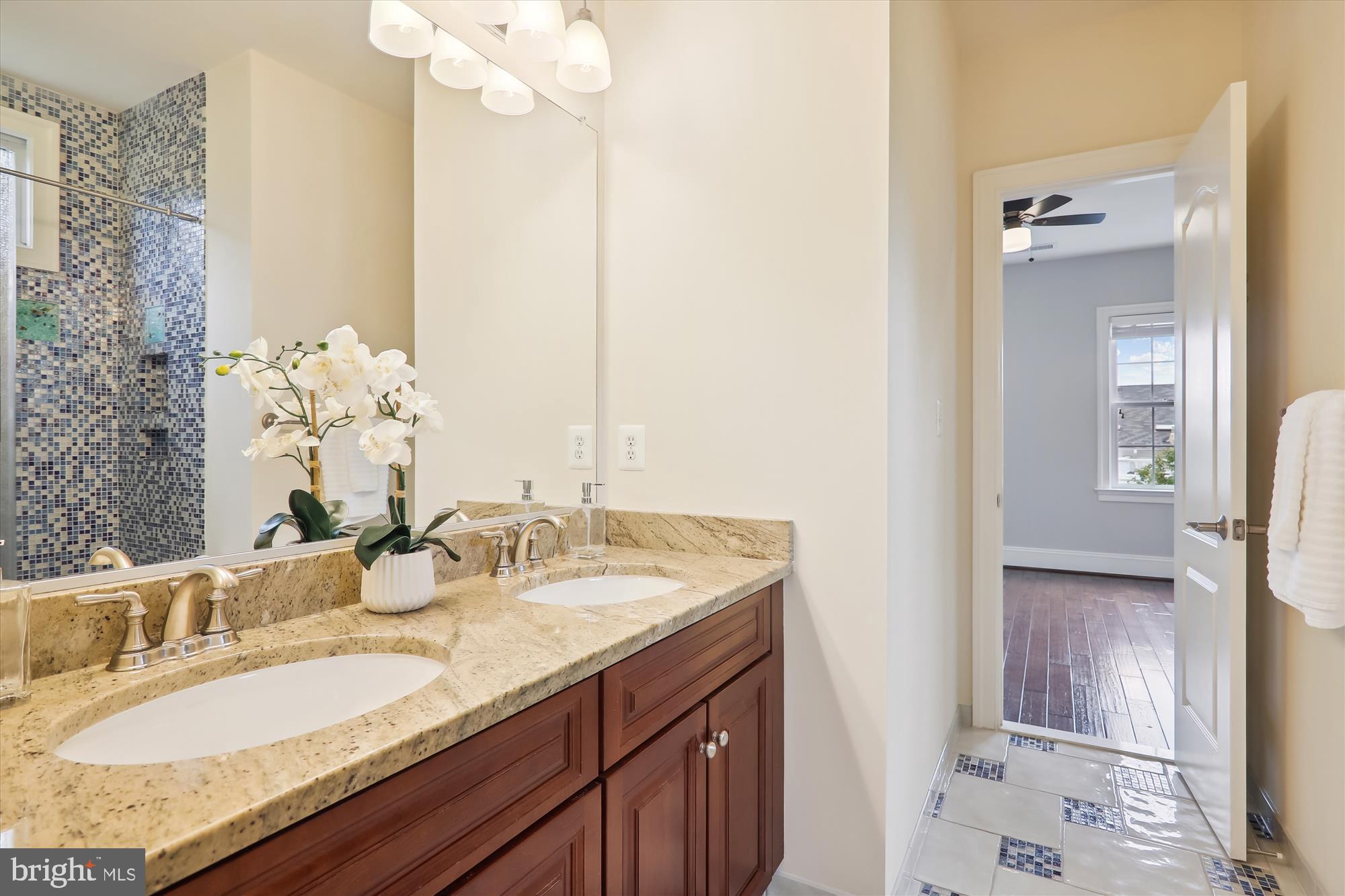 OAK GROVE - Residential