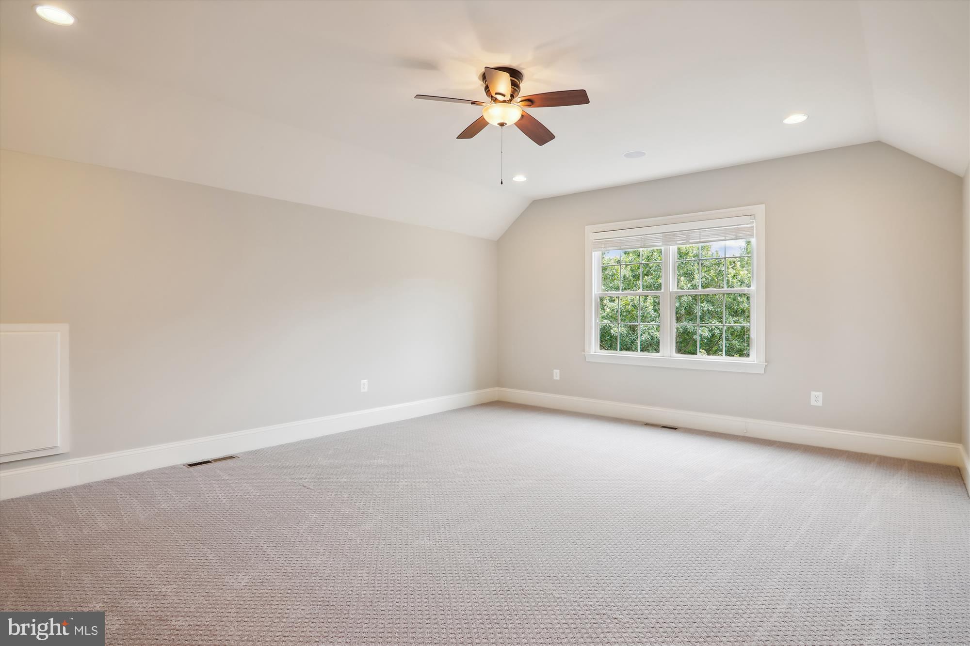 OAK GROVE - Residential