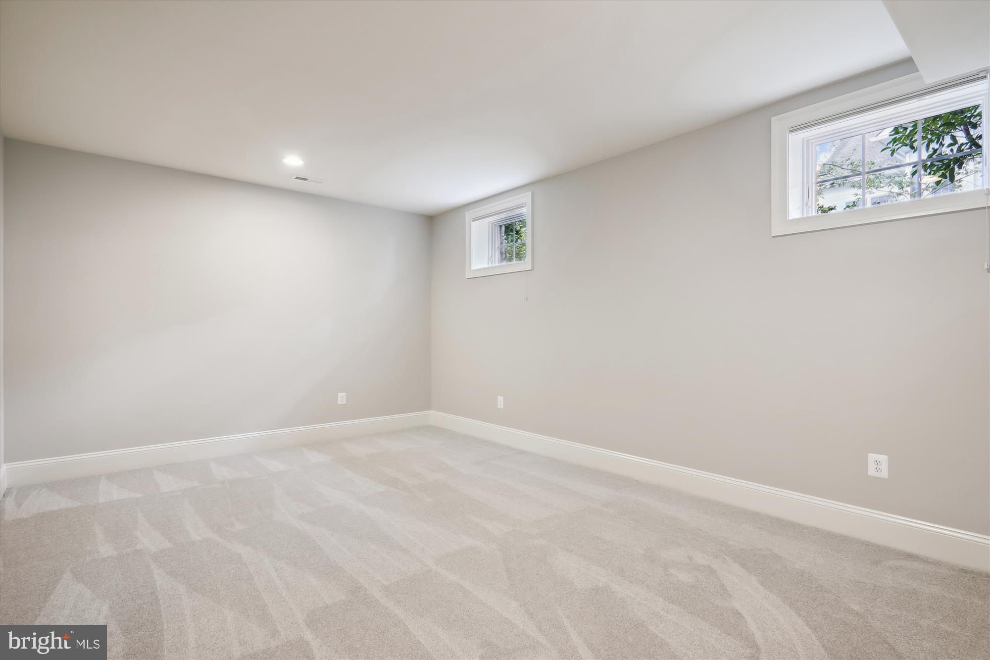 OAK GROVE - Residential