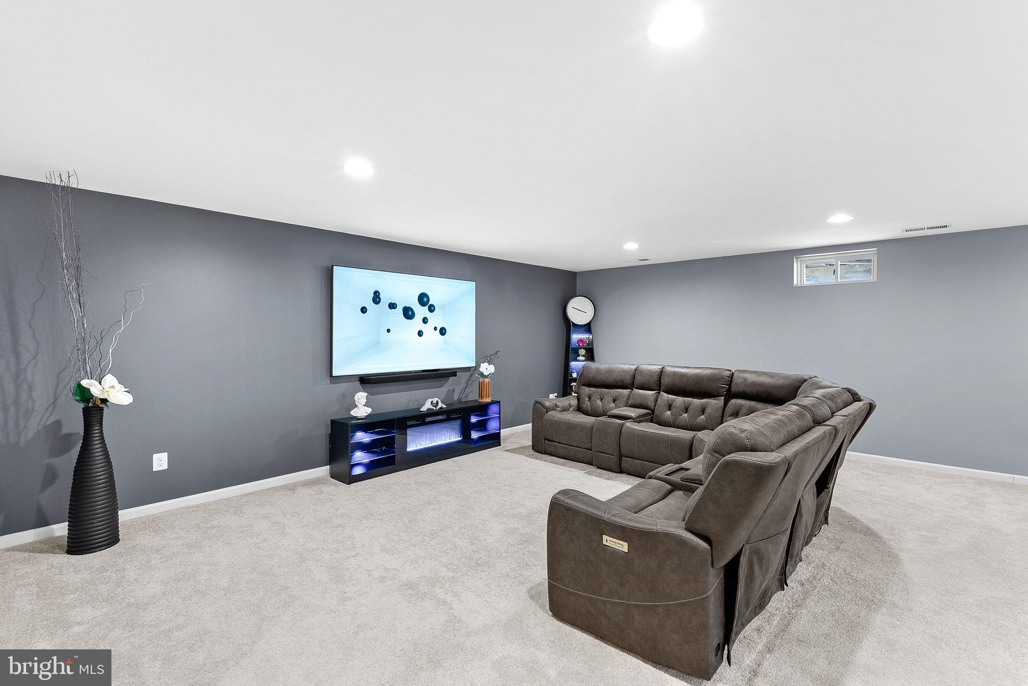 CAYDEN RIDGE - Residential