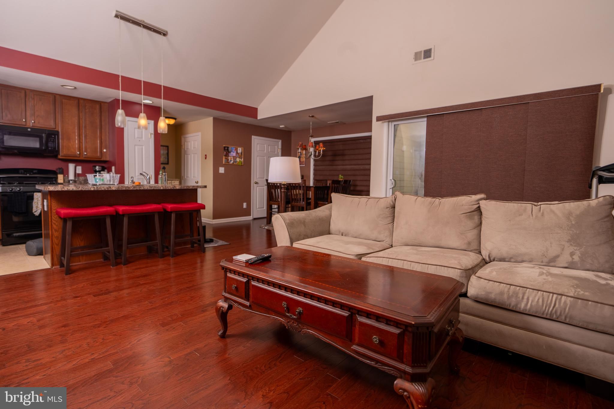 LANSDOWNE - Residential