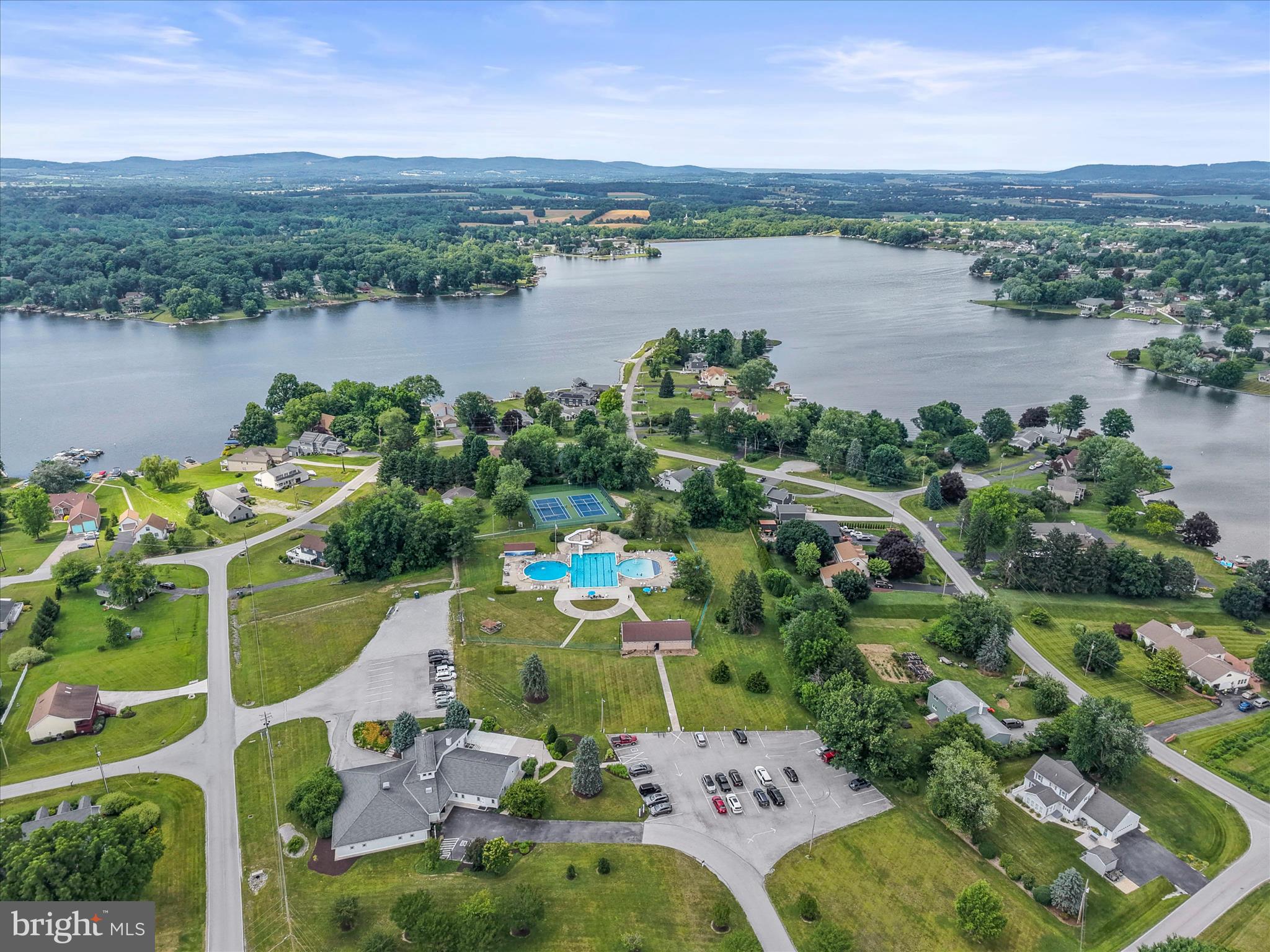 LAKE MEADE - Residential