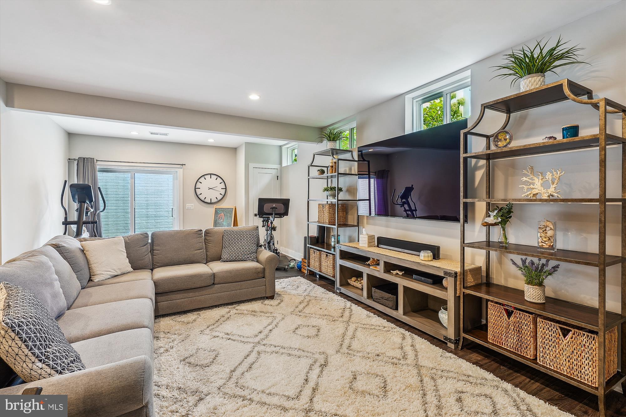 LENAH MILL - Residential