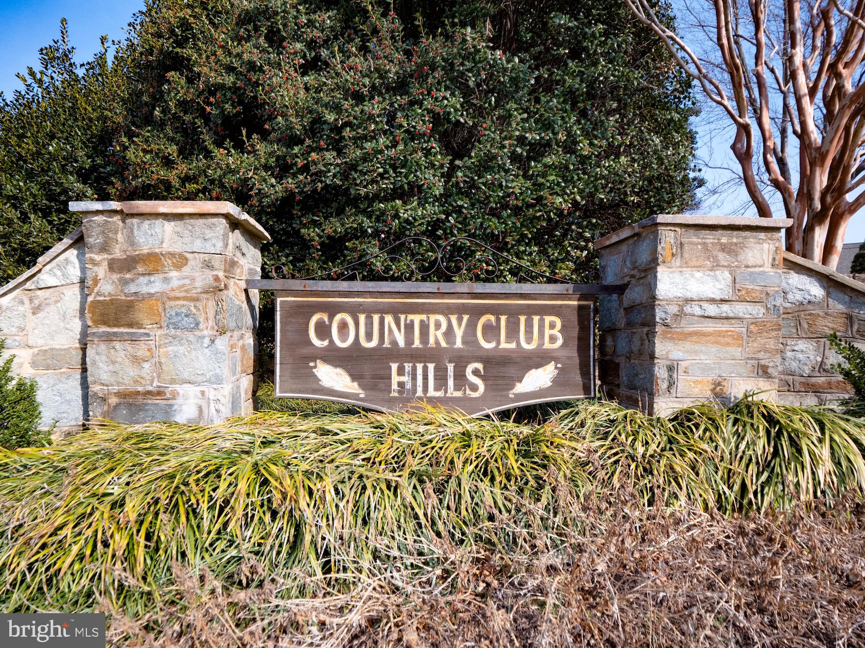 COUNTRY CLUB HILLS - Residential