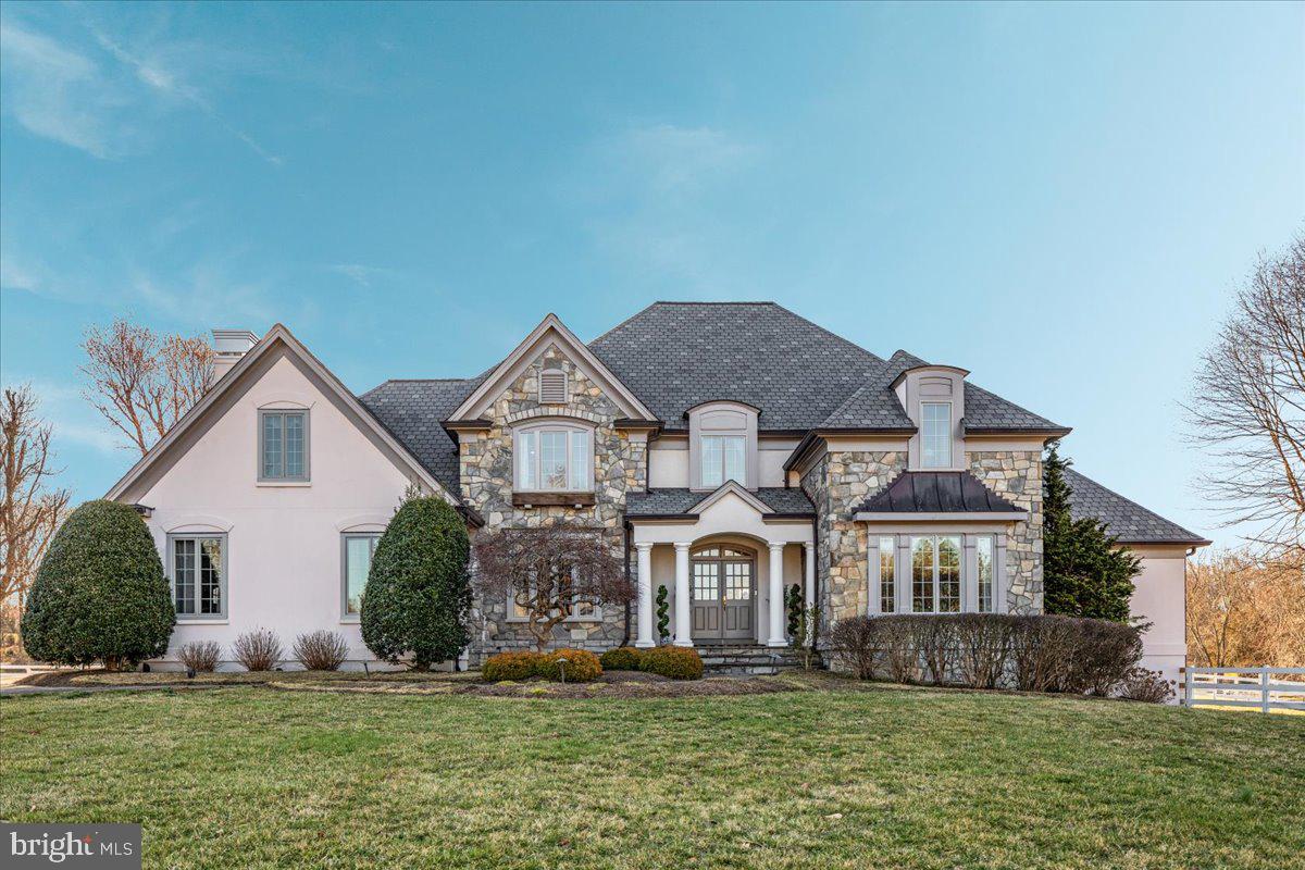 NEAR CLIFTON - Residential