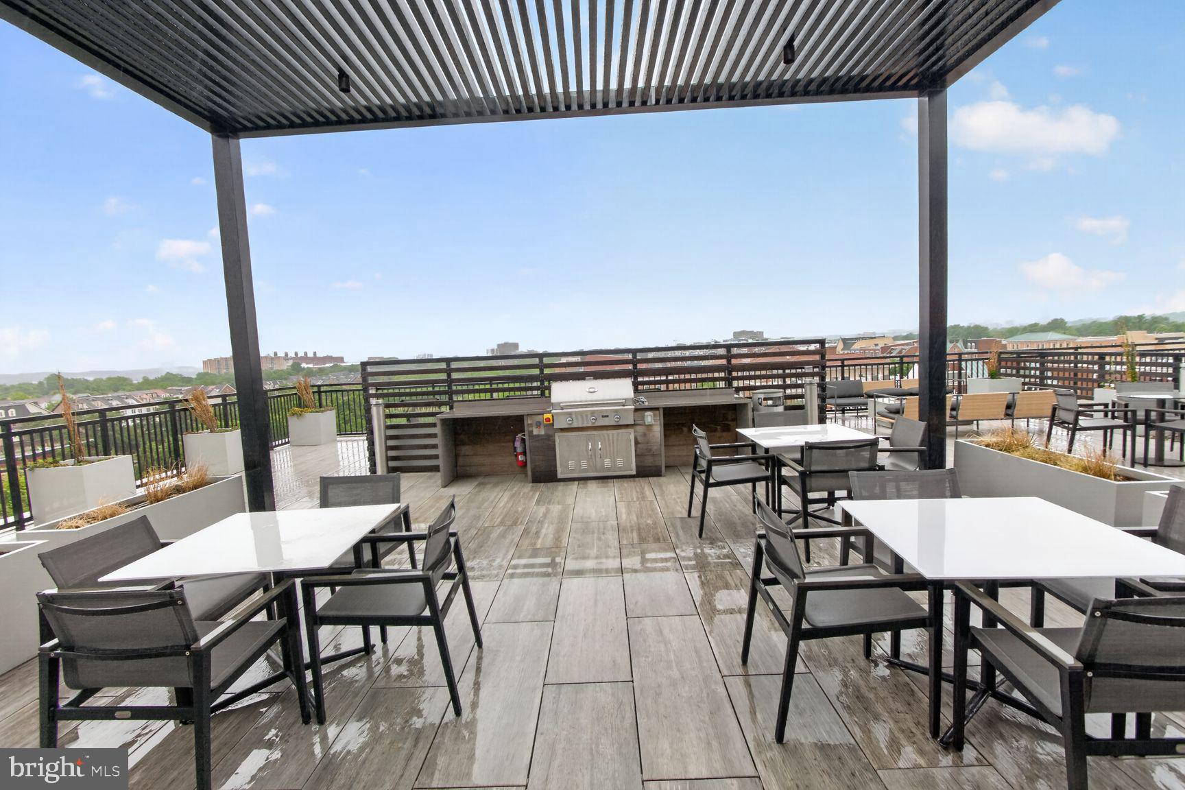 POTOMAC  YARDS - Residential