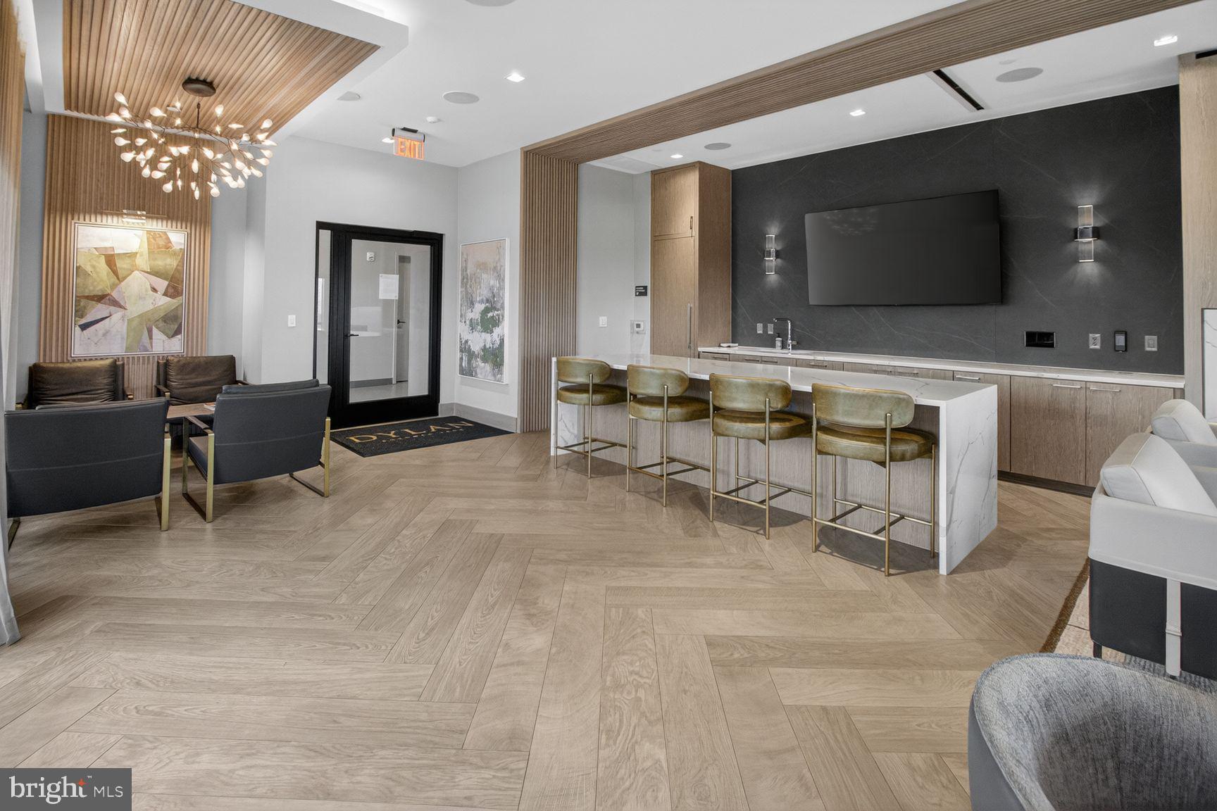 POTOMAC  YARDS - Residential