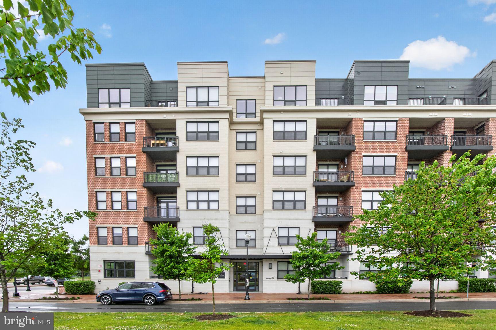 POTOMAC  YARDS - Residential