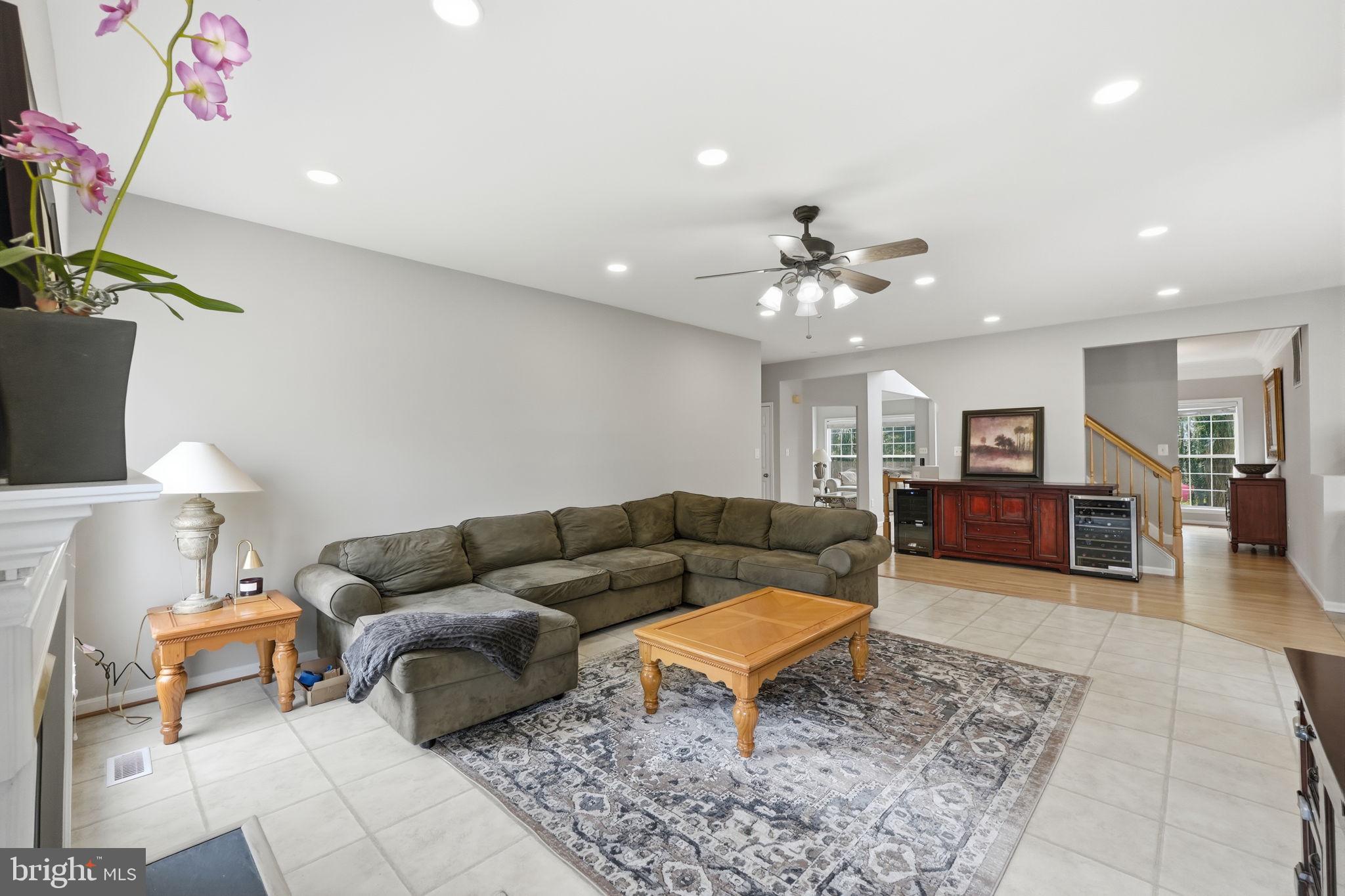 BLOOMS CROSSING - Residential
