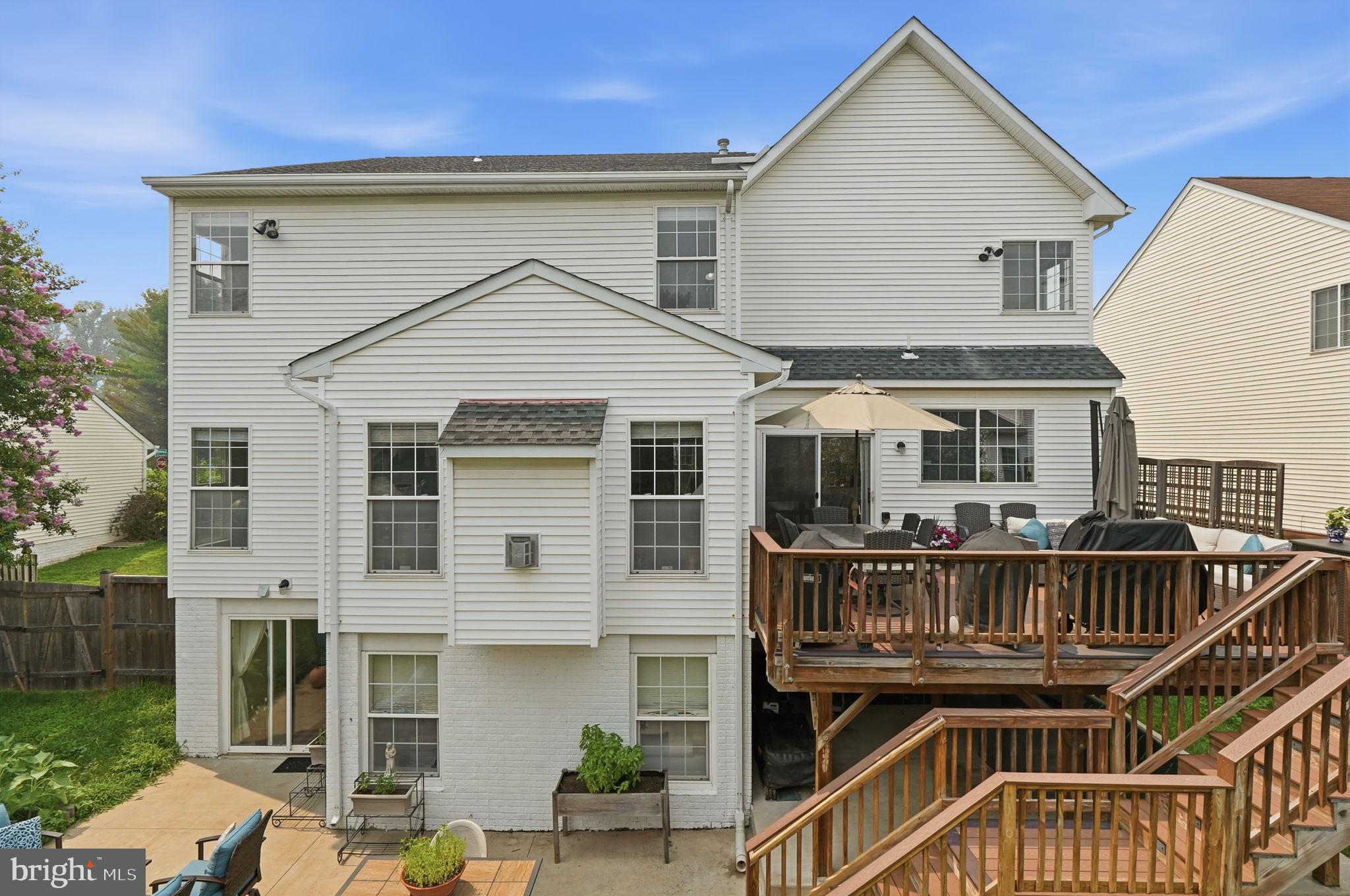 BLOOMS CROSSING - Residential