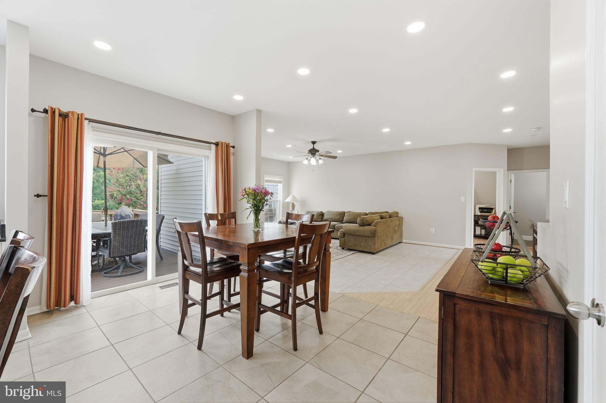 BLOOMS CROSSING - Residential