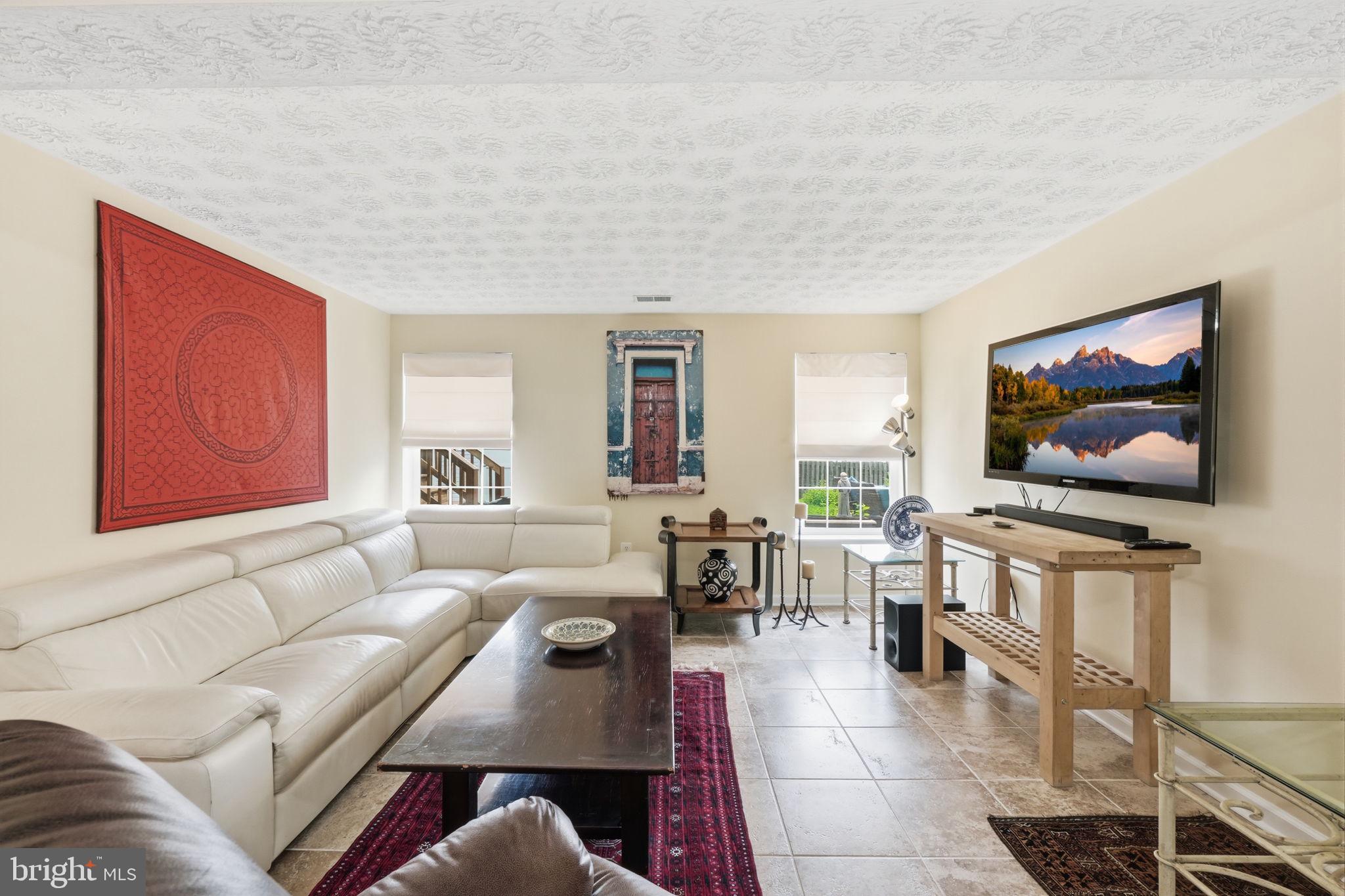 BLOOMS CROSSING - Residential