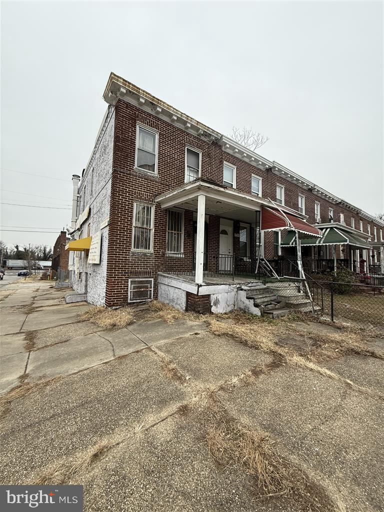 Charming Baltimore City rowhouse featuring 4 bedrooms and 3 bathrooms. Recently remodeled 5 years ago, including bathrooms, updated flooring, and renovated basement. Well-maintained home with modern updates throughout.