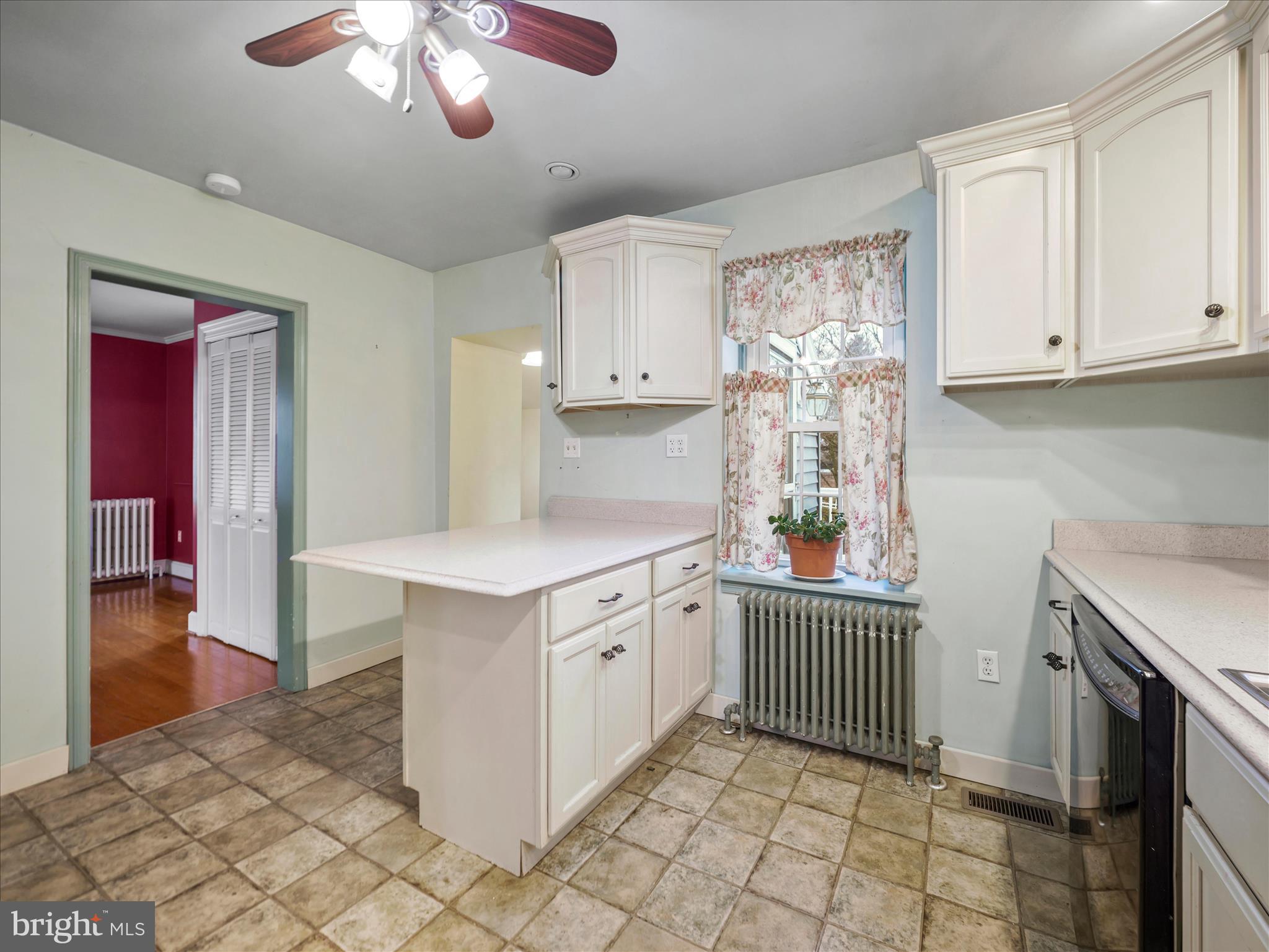 HAGERSTOWN - Residential