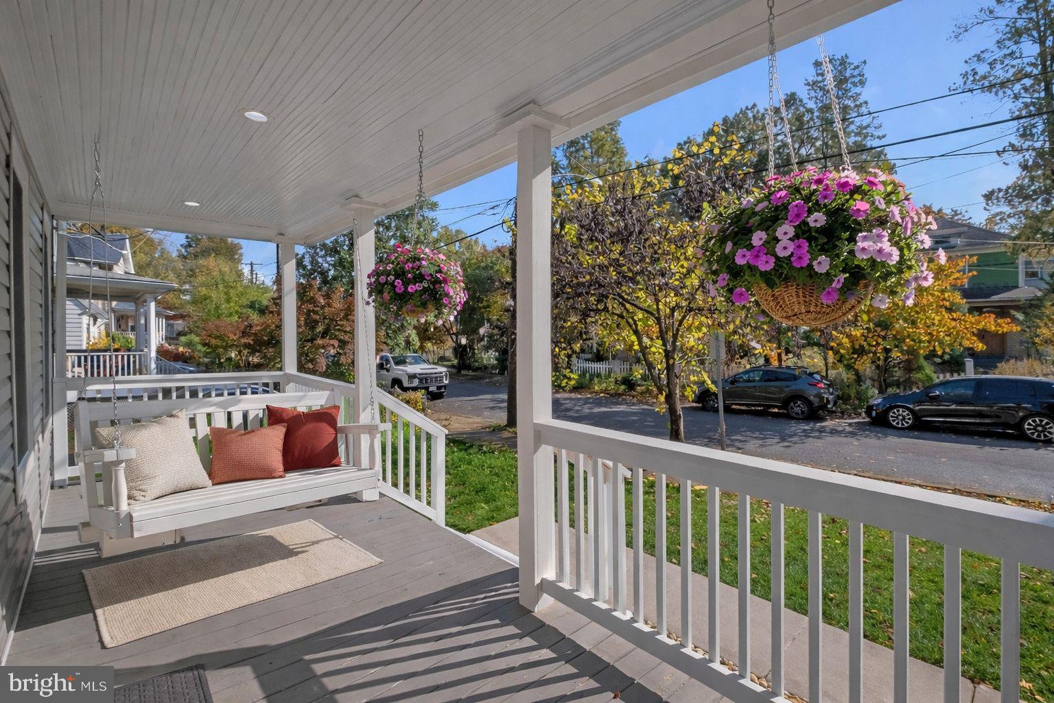 MT RAINIER - Residential